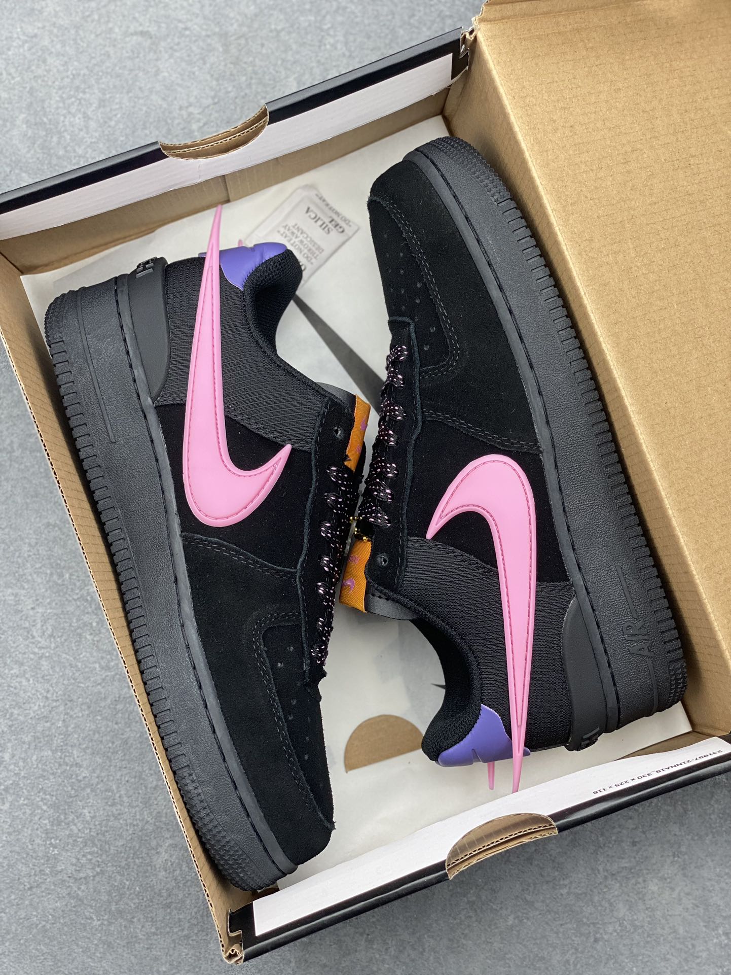 Nike Air Force 1 ACG Low-Top Black/Pink Sneakers 10 i1726161172 5342 6