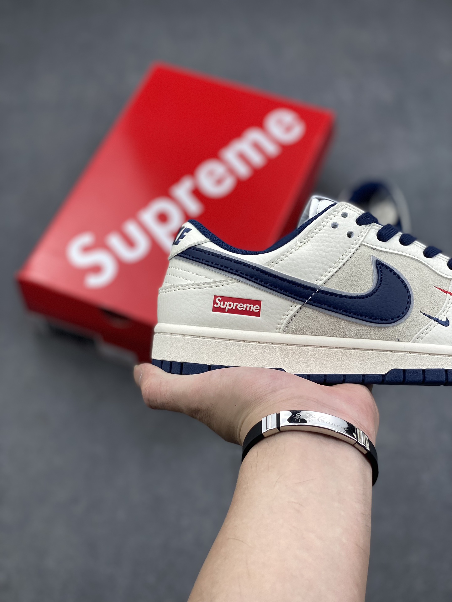 Nike SB Dunk Low Supreme Collab - Double Swoosh - Premium Sneakers 6 i1726161240 8010 1