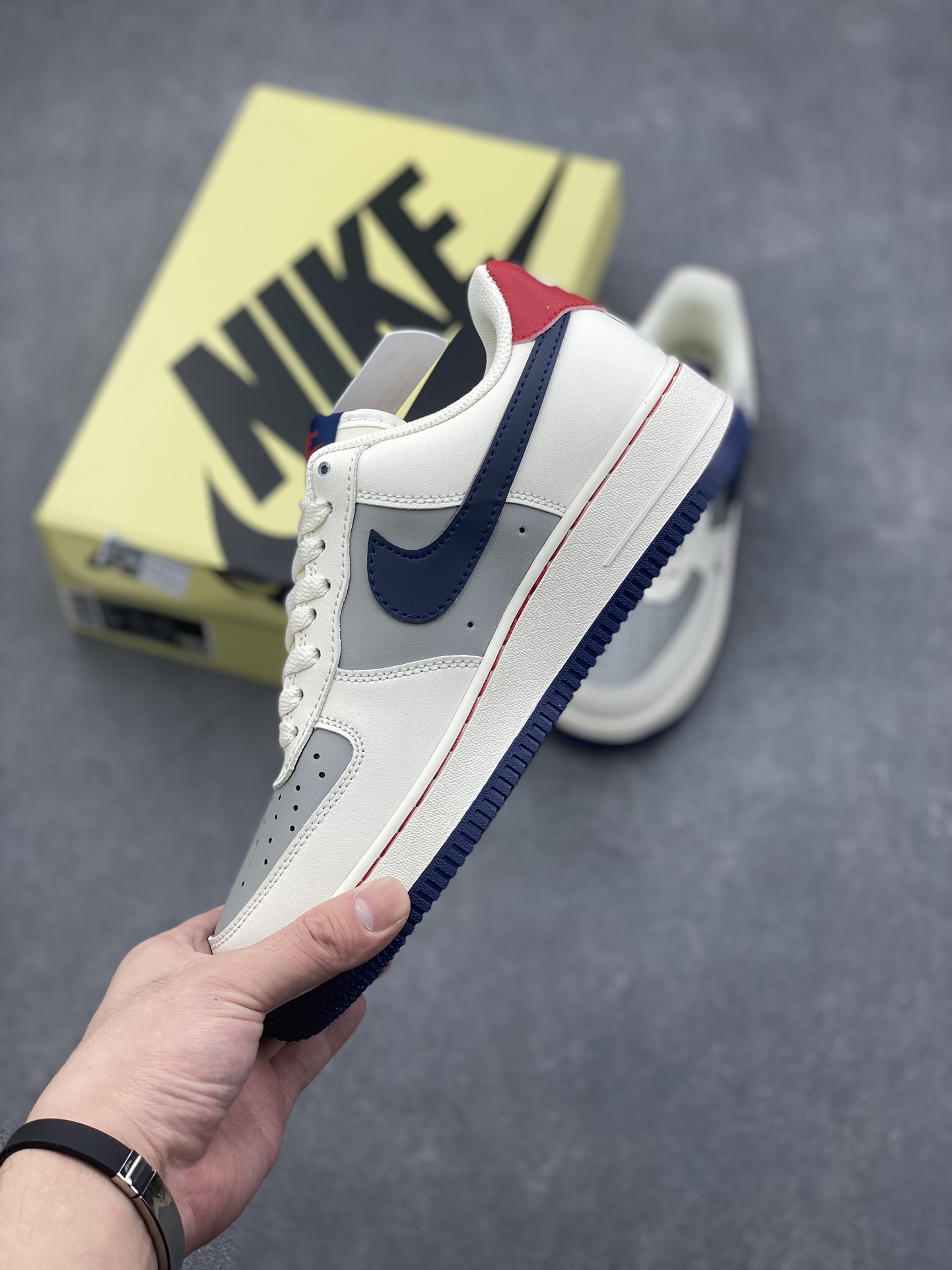 Nike X Louis Vuitton Air Force 1 Low Custom Sneakers - Limited Edition 4 i1726344228 3303 4