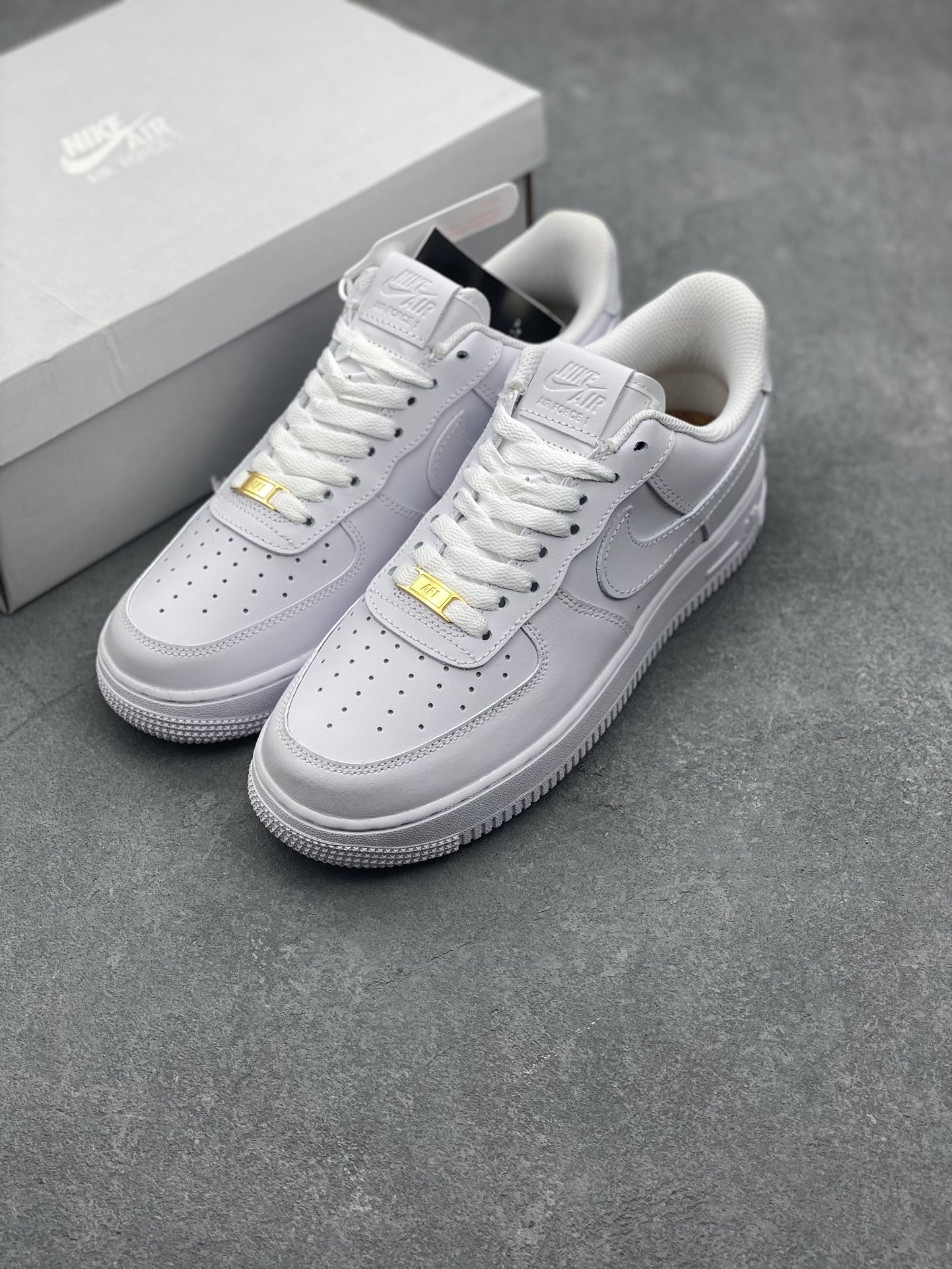Nike Air Force 1 '07 Low White Casual Sneakers - Style 315100-111 9 i1726345039 3433 3