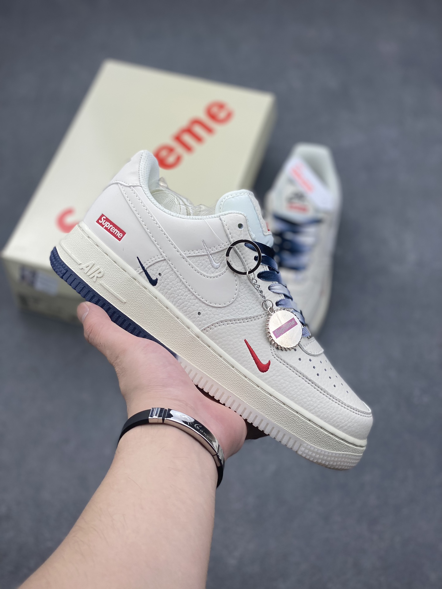 Nike Air Force 1 '07 Low Supreme Collaboration - White/Blue Sneakers 2 i1726421078 4451 1
