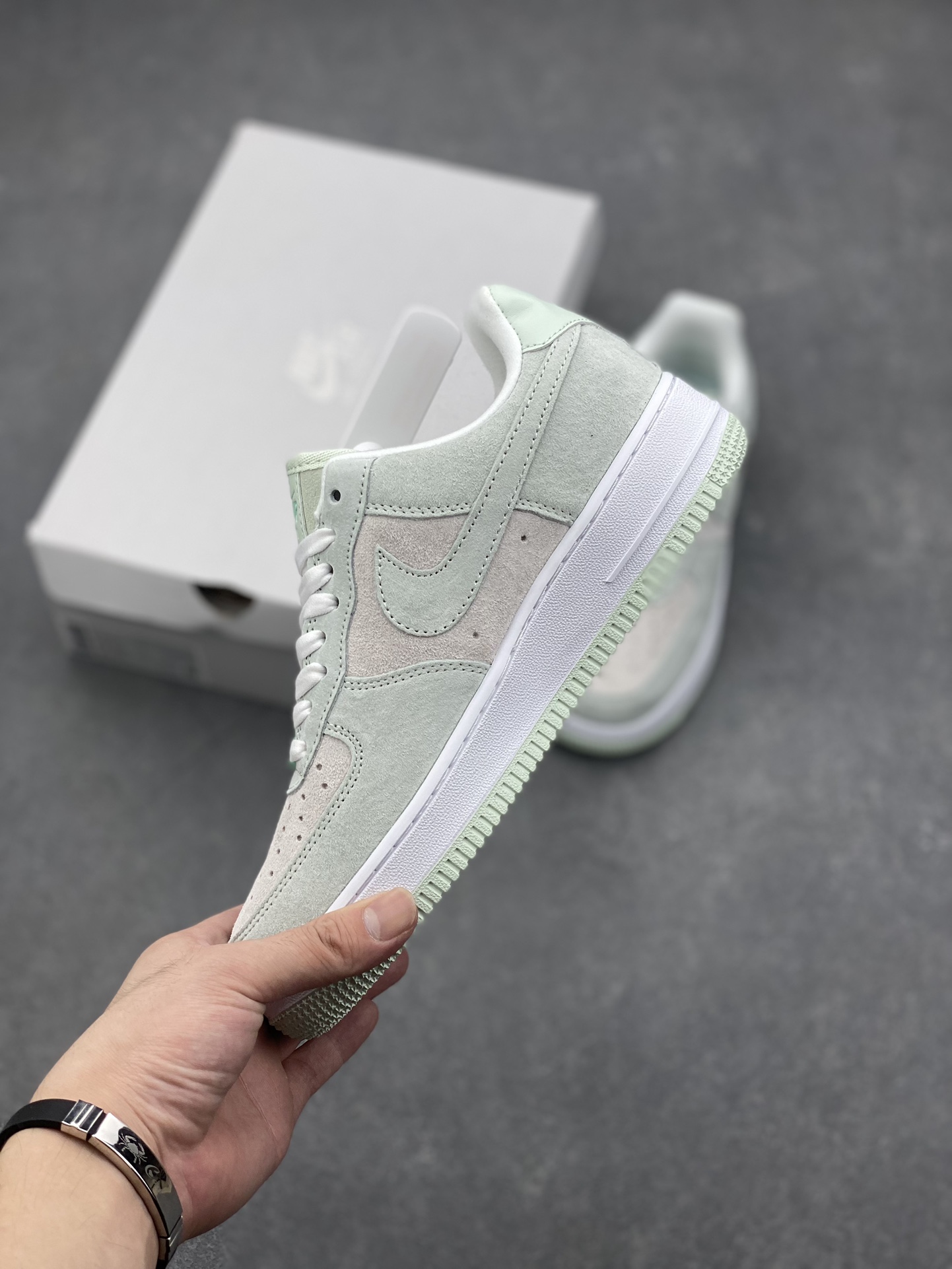 Nike Air Force 1 '07 Low-Top Sneakers Suede Green HQ1497-099 4 i1726679196 4735 1