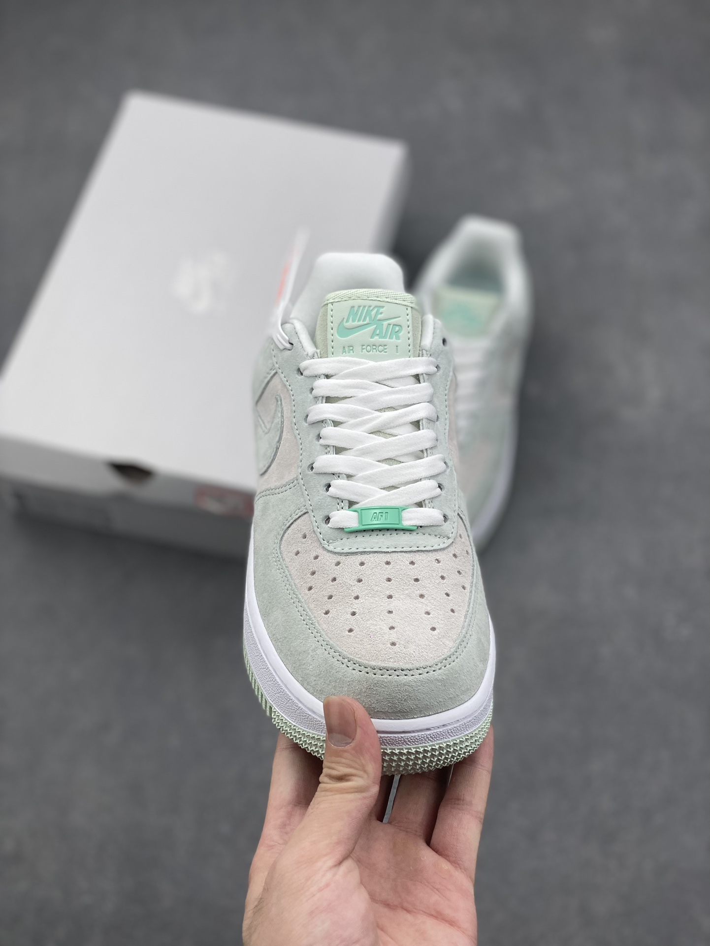 Nike Air Force 1 '07 Low-Top Sneakers Suede Green HQ1497-099 3 i1726679196 7984 2