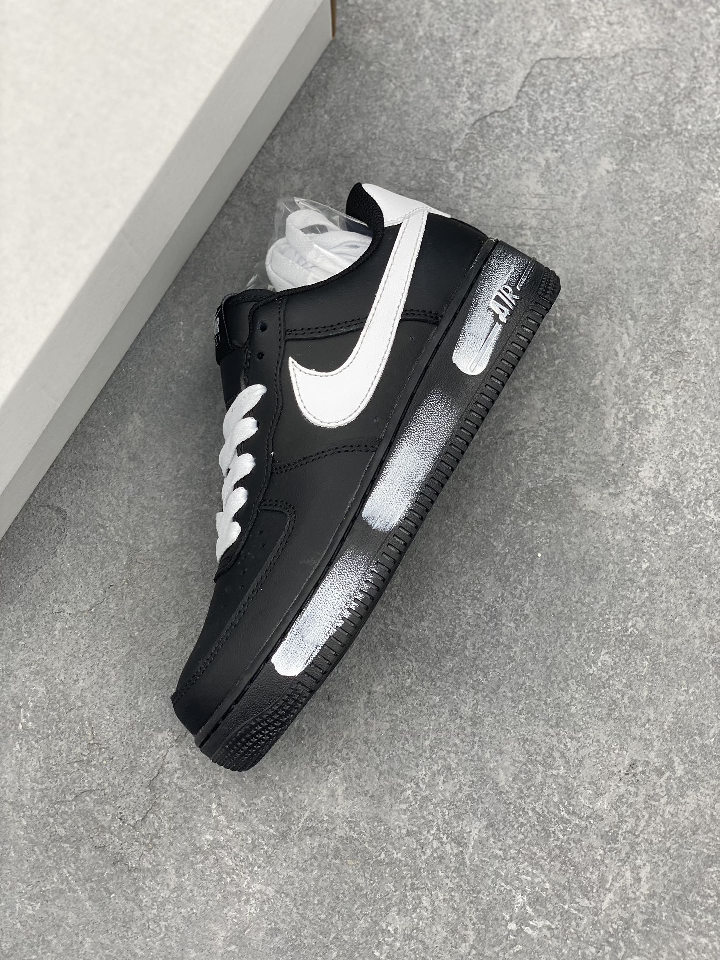 Nike Air Force 1 Low Black White Casual Sneakers CW2288-001 8 i1726850273 6480 6