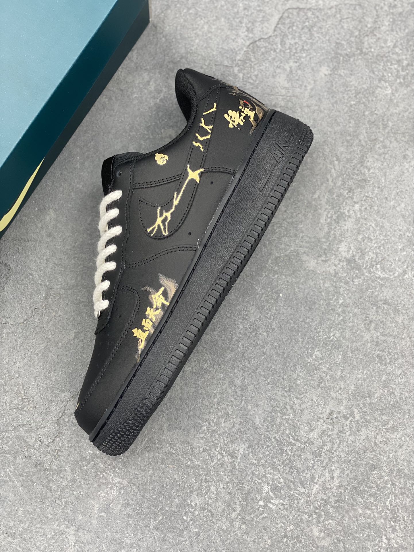 Nike Air Force 1 '07 Low Purple Gourd Black Mythology Sneakers 8 i1726850409 4045 1