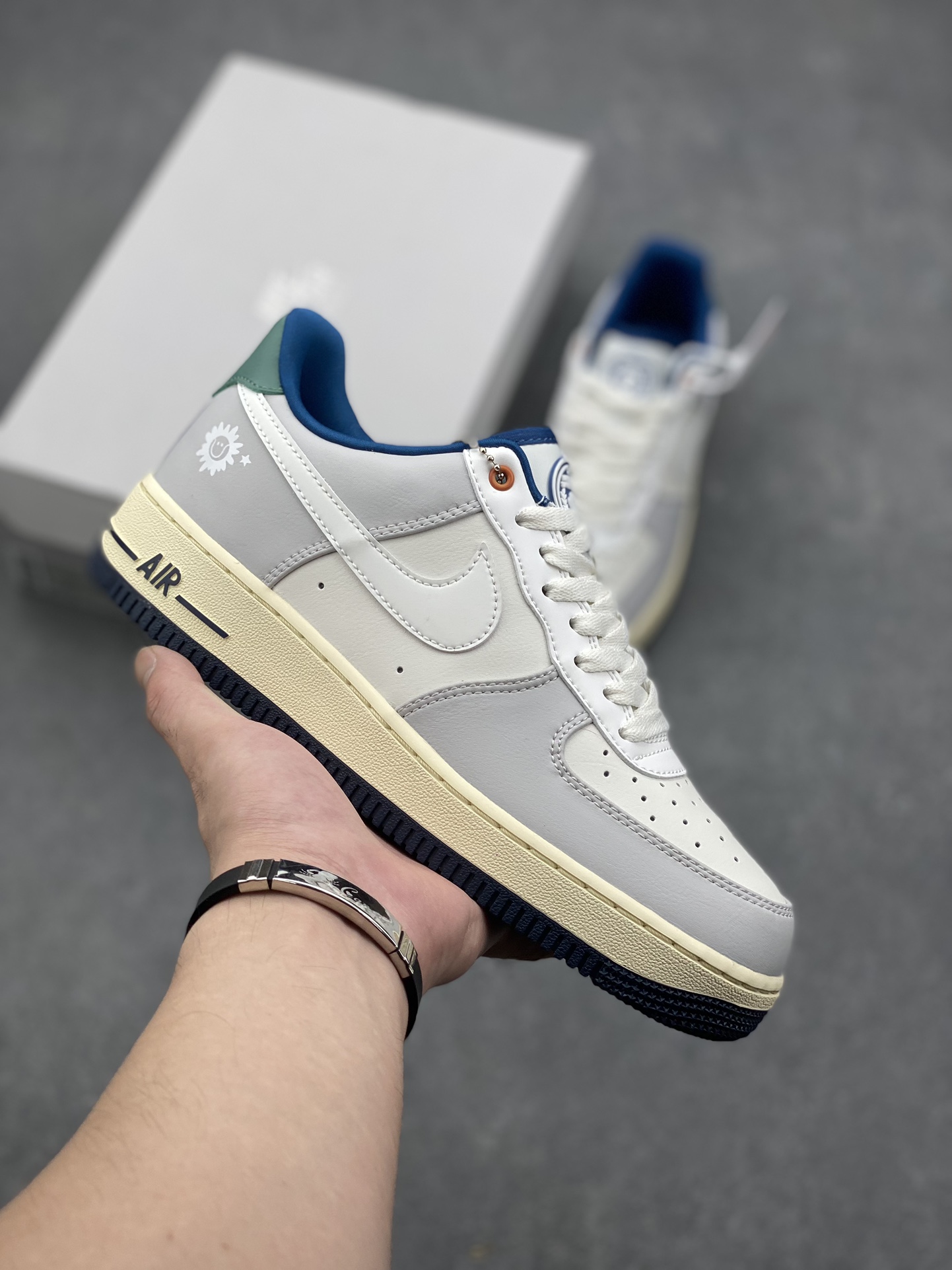 Nike Air Force 1 Low HM3721-111: Versatile, Stylish & Comfortable Sneakers 2 i1726936978 3176 2