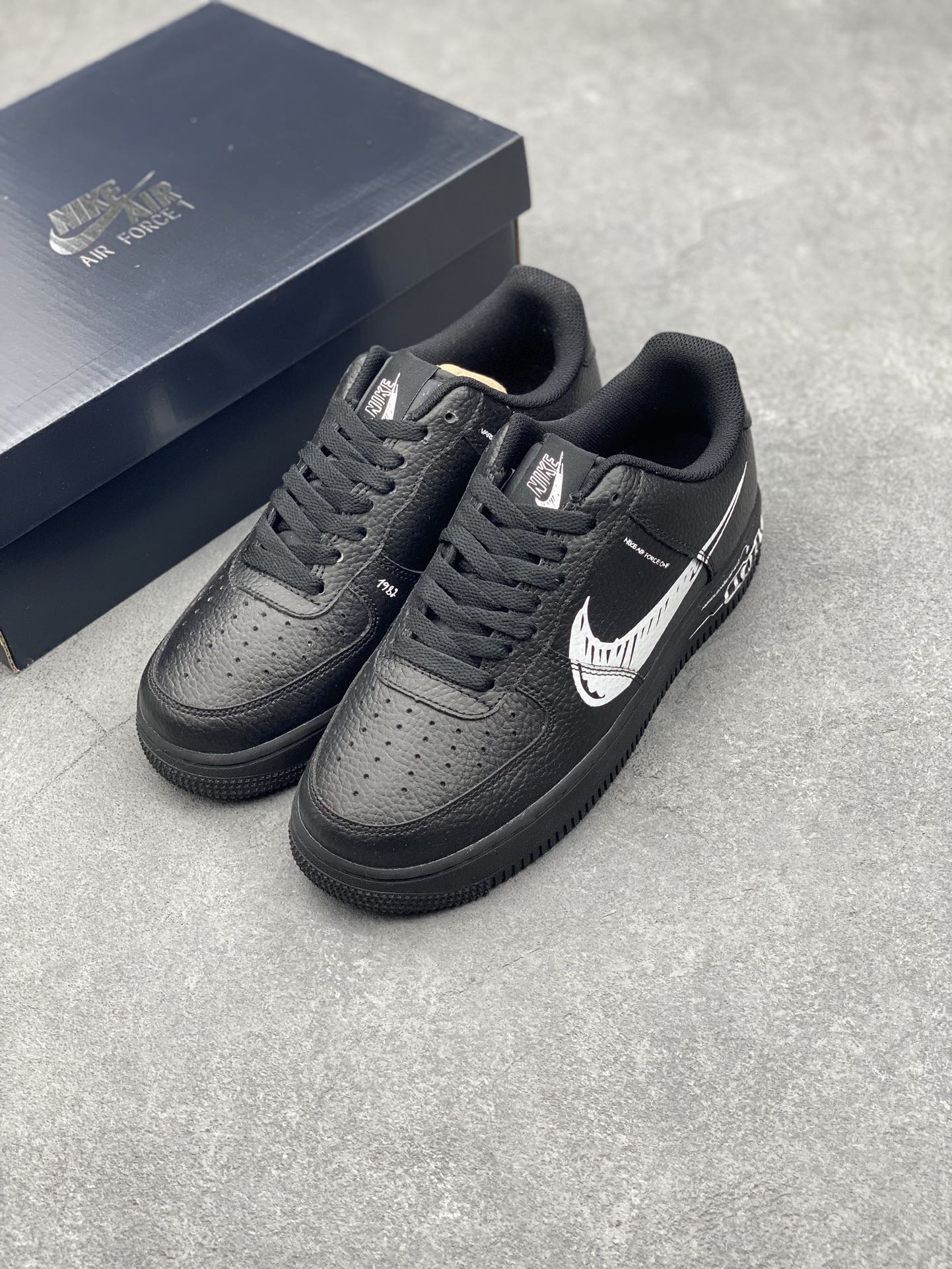 Nike Air Force 1 Low Black White Casual Sneakers CW7581-001 9 i1727195144 9857 6