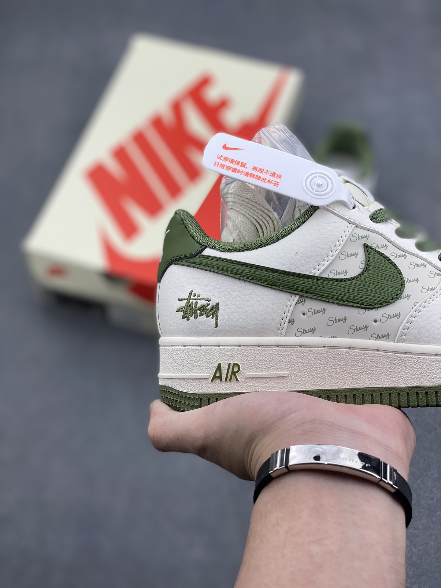 Nike Air Force 1 '07 Low Stussy Collab White Green Sneakers 6 i1727378243 9988 4