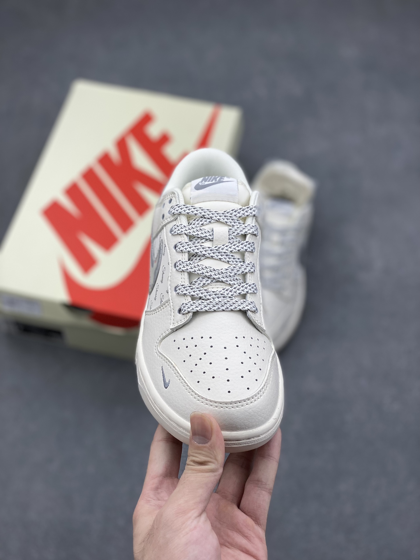 Nike SB Dunk Low Stussy White Grey – Anniversary Edition Custom Sneakers 2 i1727378302 1176 2