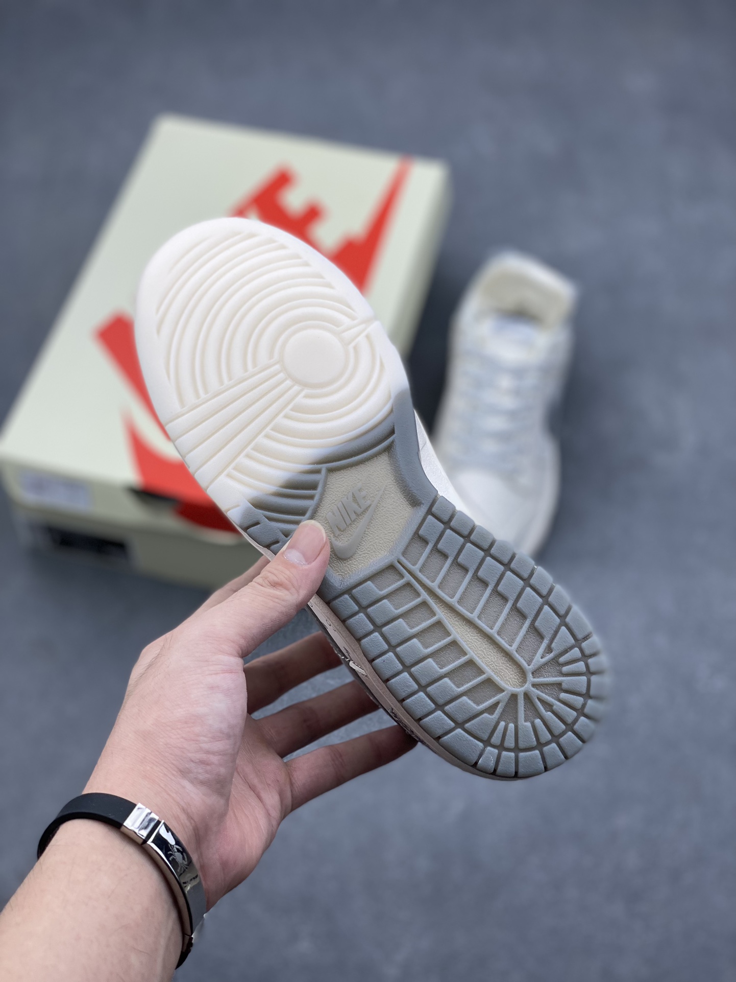 Nike SB Dunk Low Stussy White Grey – Anniversary Edition Custom Sneakers 6 i1727378302 8568 4