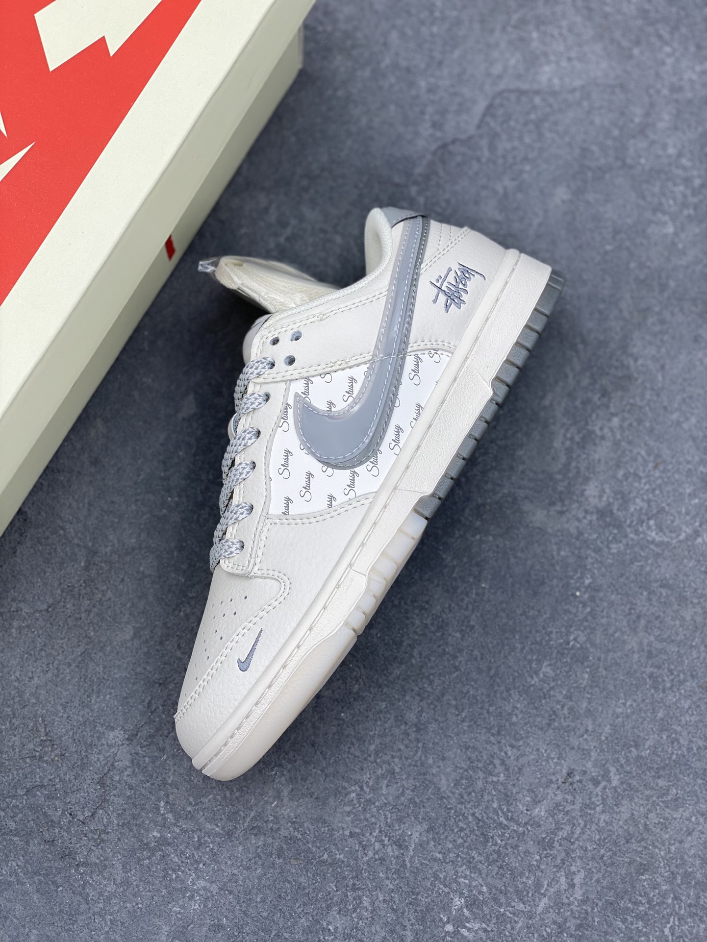 Nike SB Dunk Low Stussy White Grey – Anniversary Edition Custom Sneakers 7 i1727378302 8989 7