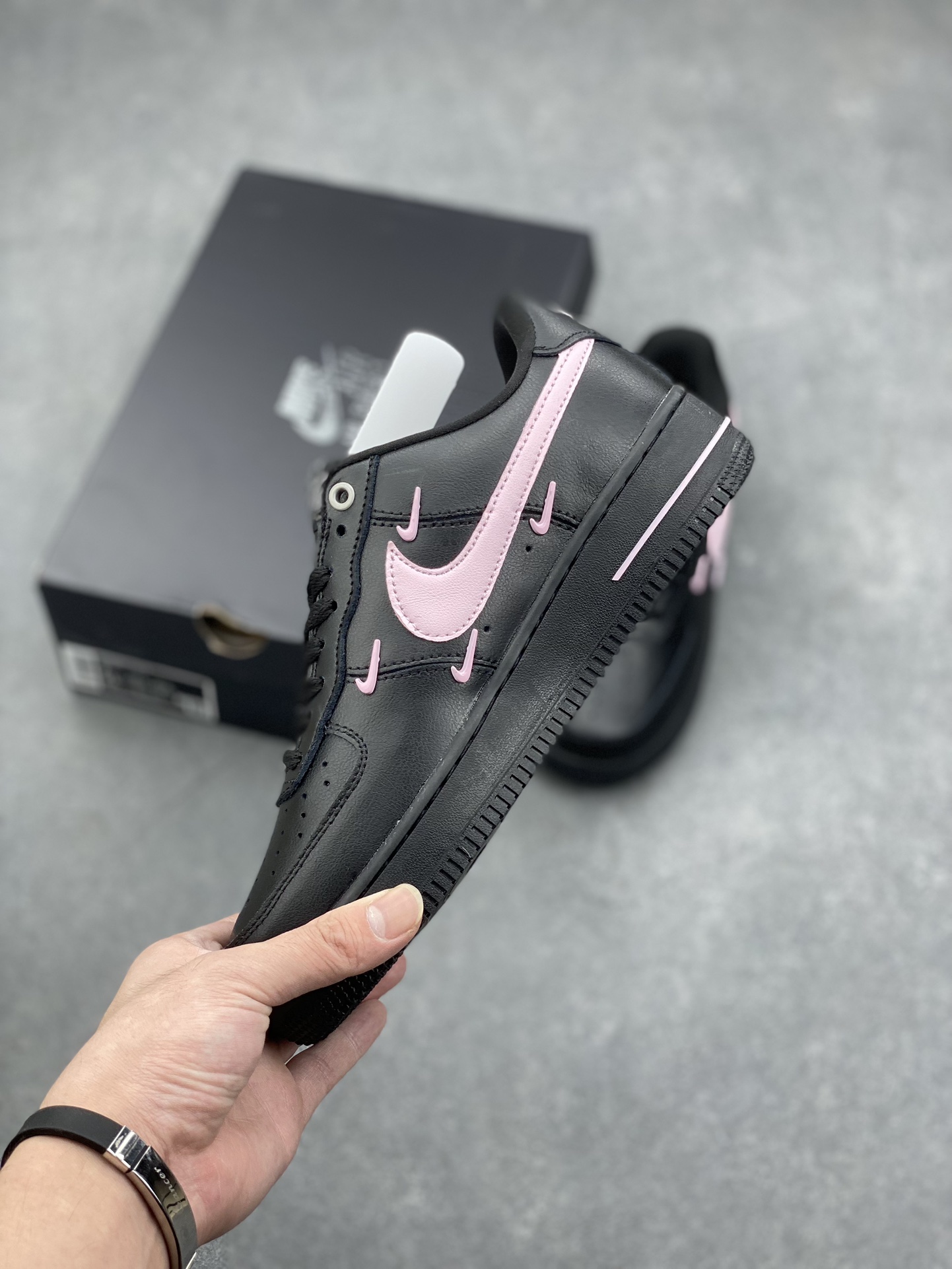 Nike Air Force 1 '07 Low Black/Pink Casual Fashion Sneakers HQ1180-001 4 i1727454800 3391 6