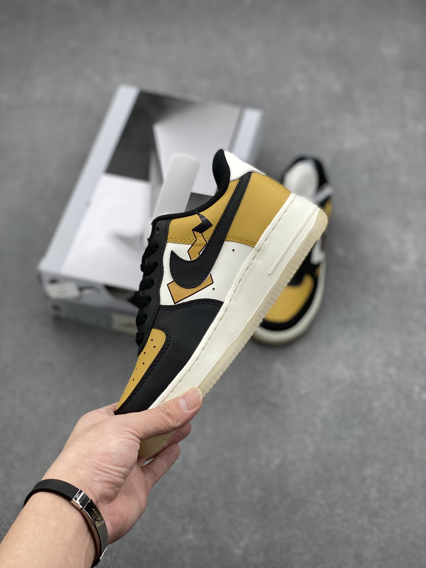 Nike Air Force 1 Low '07 x Pokémon White Black Yellow - Authentic Edition 4 i1727454906 5122 0