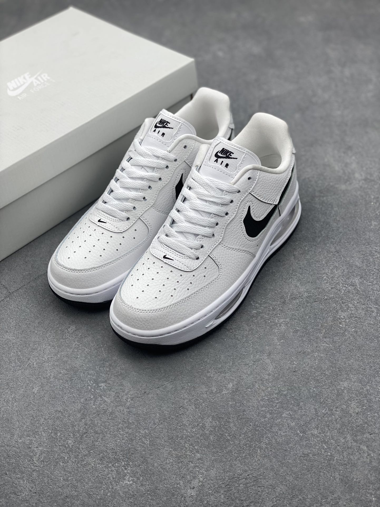 Nike Air Force 1 '07 Low White/Black HF3630-500 9 i1727628880 8165 1