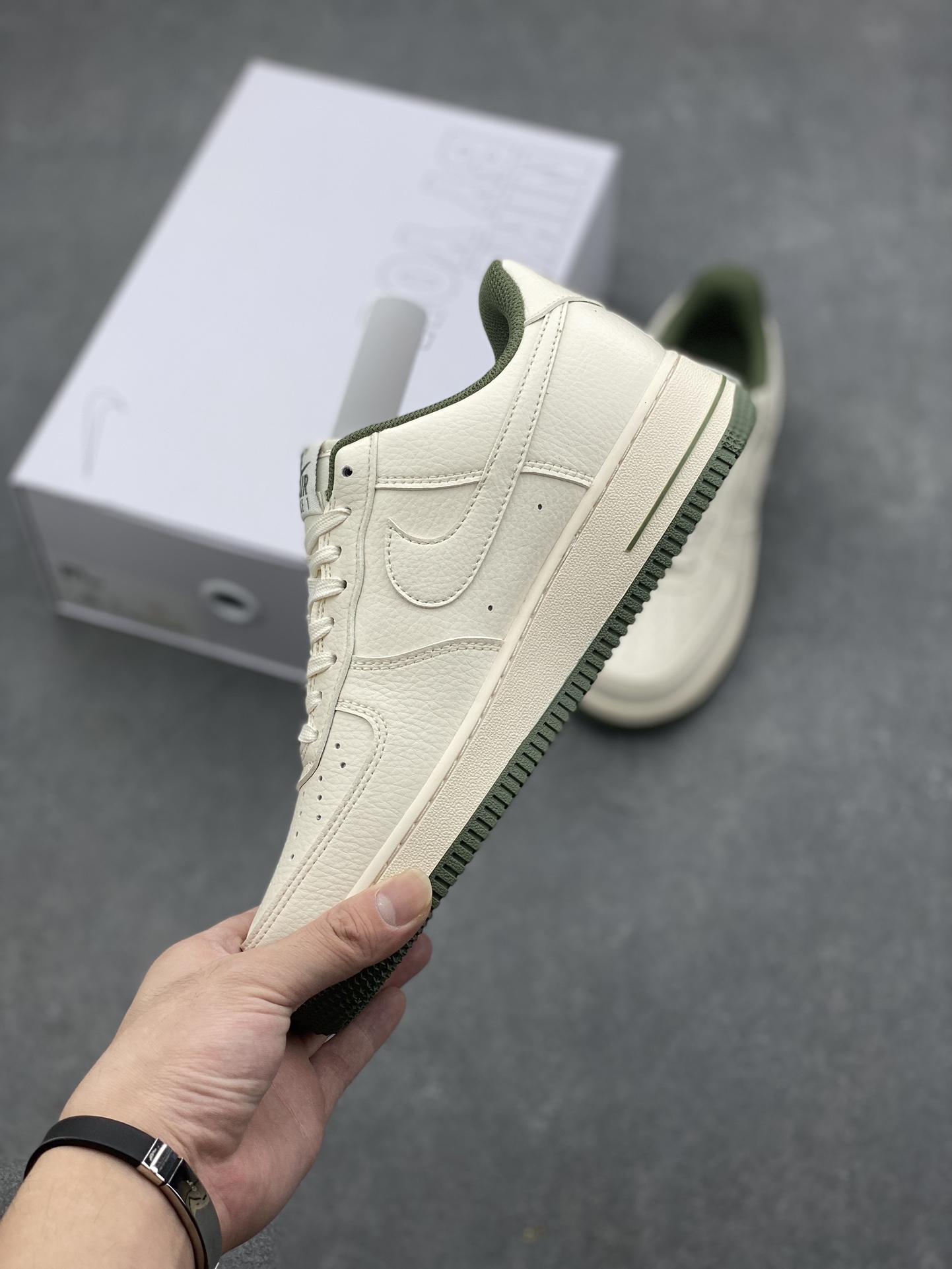 Nike Air Force 1 '07 Low Louis Vuitton Custom Sneakers 4 i1727629032 4712 3