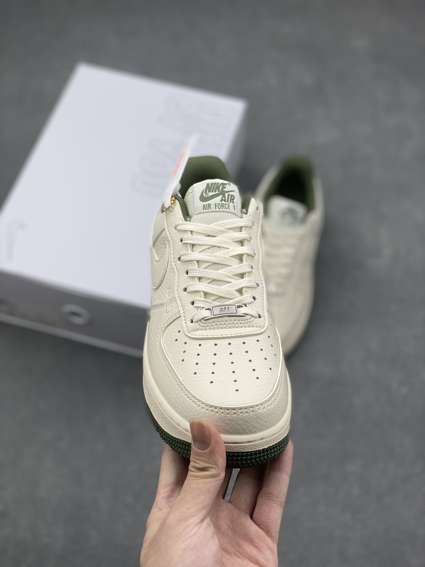 Nike Air Force 1 '07 Low Louis Vuitton Custom Sneakers 3 i1727629032 6028 1