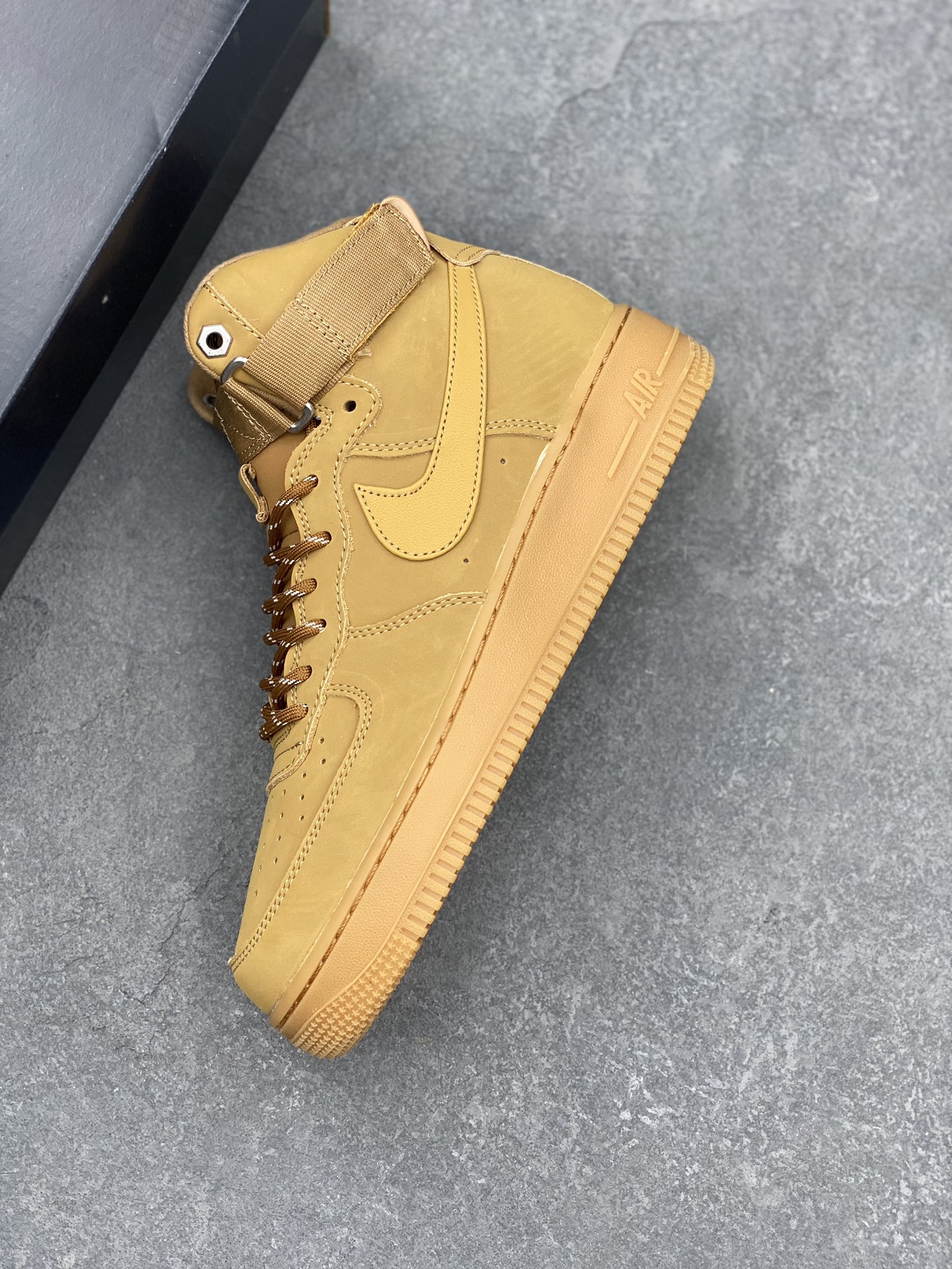 Nike Air Force 1 '07 High Wheat - Classic Style, Modern Comfort 8 i1727629096 5582 0