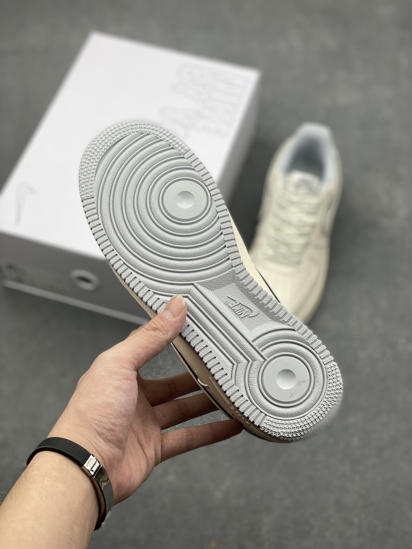 Nike X Stussy Air Force 1 Low '07: Thick Soled, Versatile Sneakers 7 i1727629181 4248 0