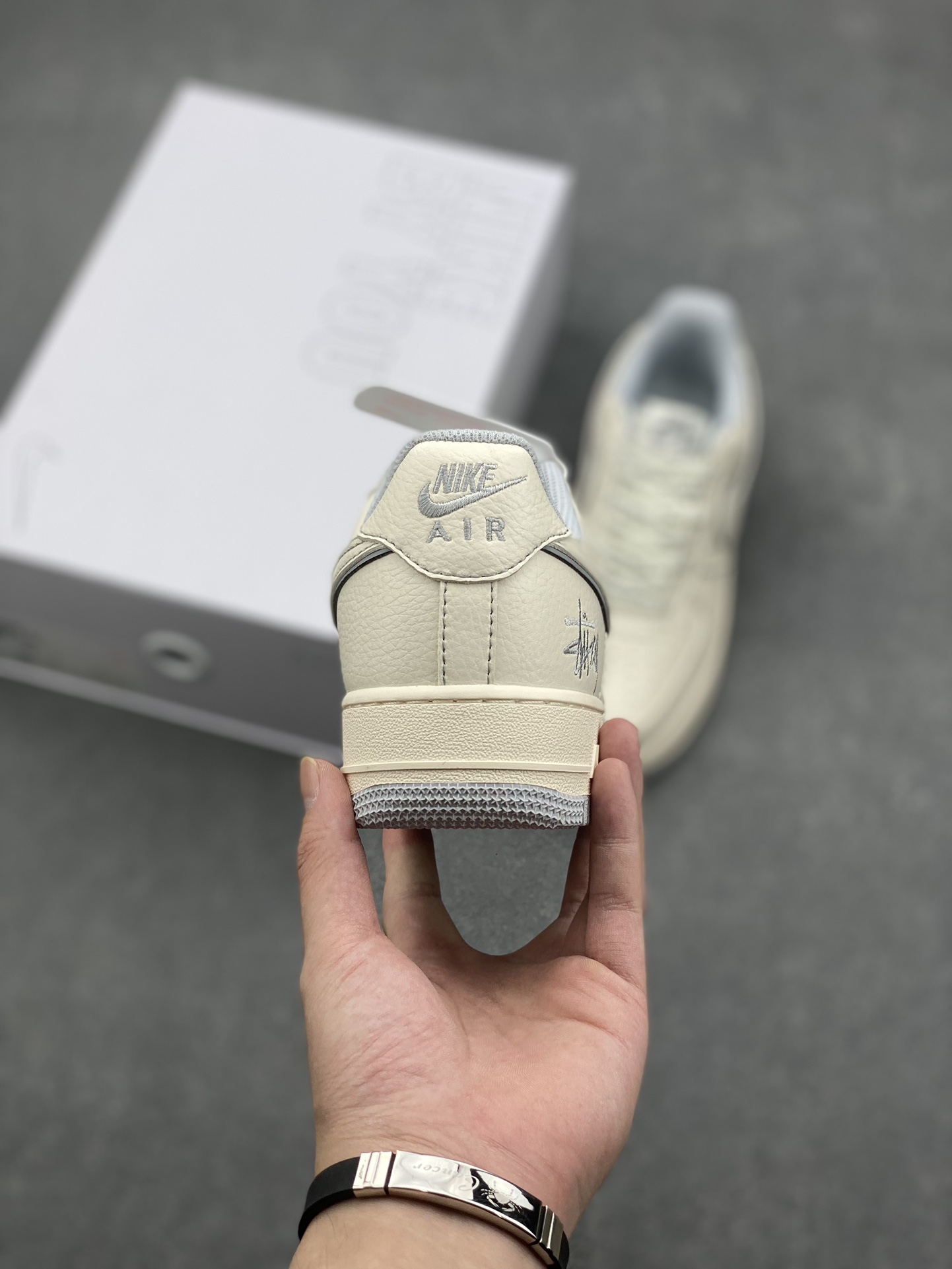 Nike X Stussy Air Force 1 Low '07: Thick Soled, Versatile Sneakers 5 i1727629182 1544 0