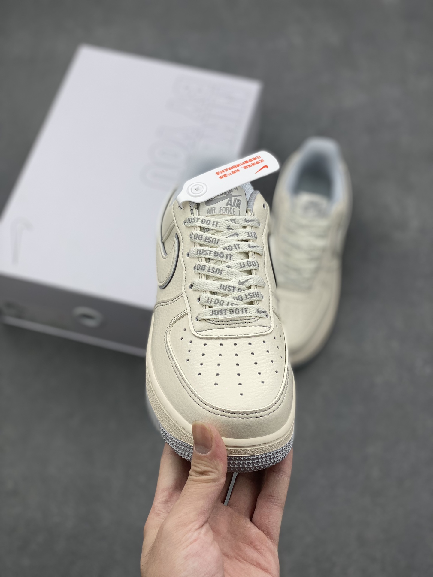 Nike X Stussy Air Force 1 Low '07: Thick Soled, Versatile Sneakers 3 i1727629182 5301 0