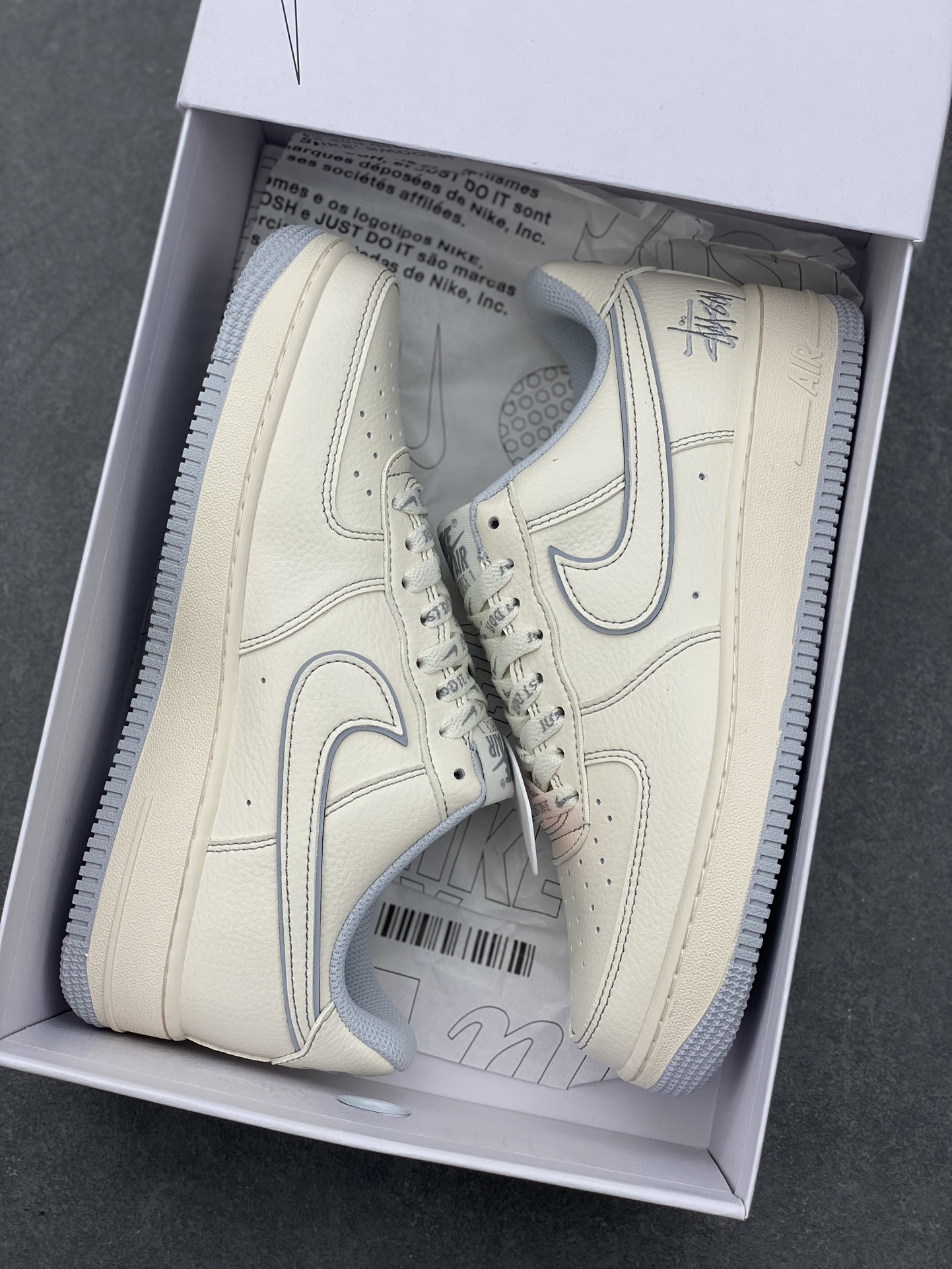 Nike X Stussy Air Force 1 Low '07: Thick Soled, Versatile Sneakers 10 i1727629182 7854 0