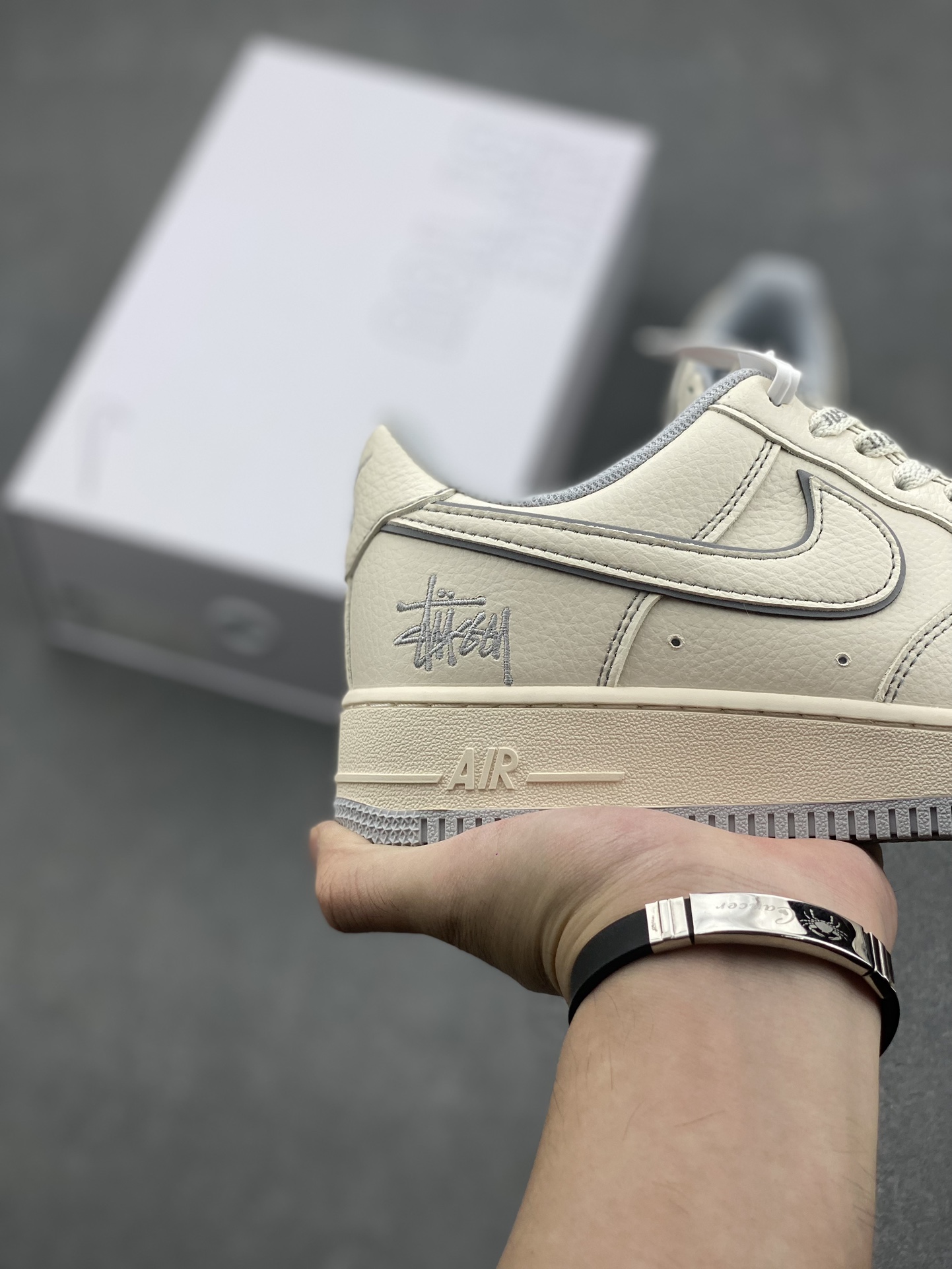 Nike X Stussy Air Force 1 Low '07: Thick Soled, Versatile Sneakers 6 i1727629182 8243 0