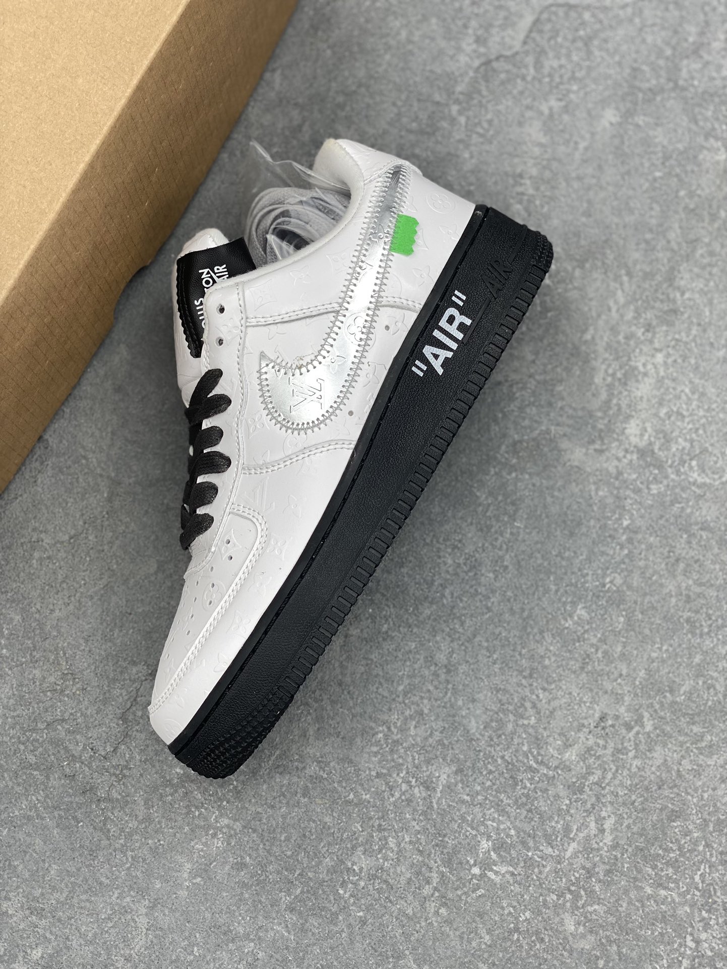 Louis Vuitton x Air Force 1 Low White/Black Designer Sneakers 8 i1727629447 1350 5