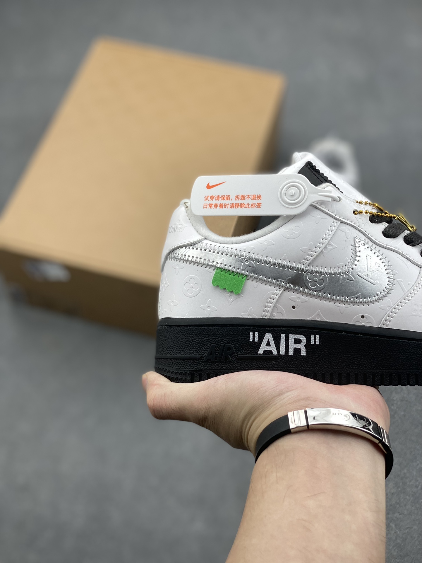 Louis Vuitton x Air Force 1 Low White/Black Designer Sneakers 6 i1727629447 9646 3