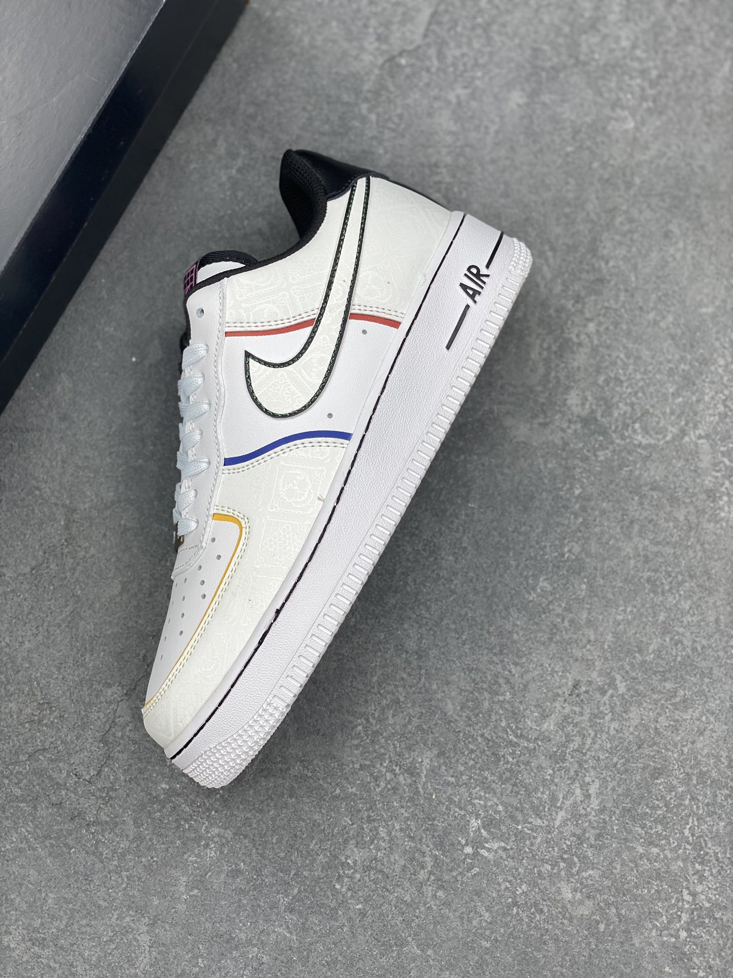 Nike Air Force 1 Low White Casual Sneakers CT1138-100 8 i1727629618 3058 1