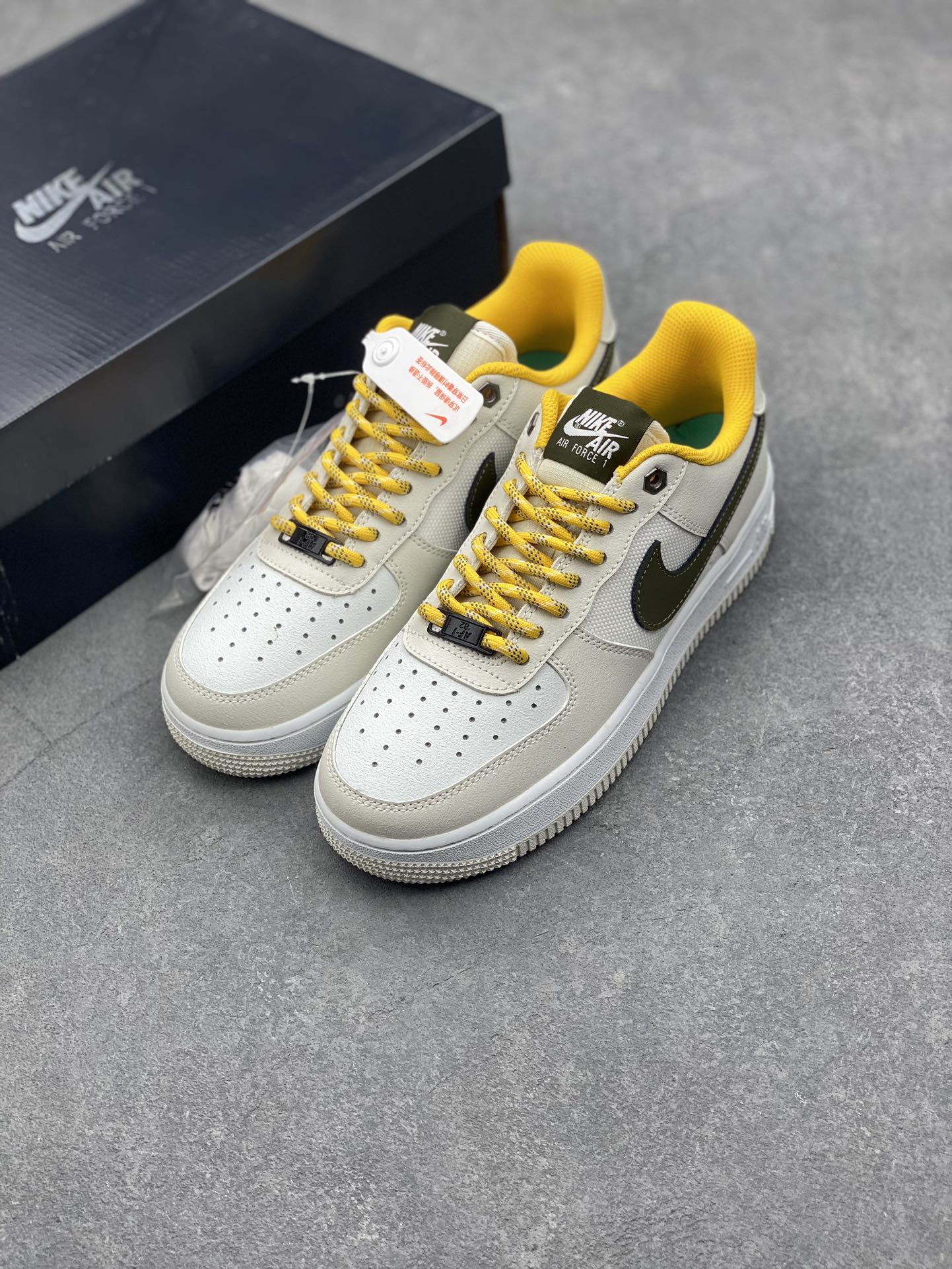Nike Air Force 1 '07 Low Sneaker - Timeless Style & Comfort 9 i1727629693 2963 2