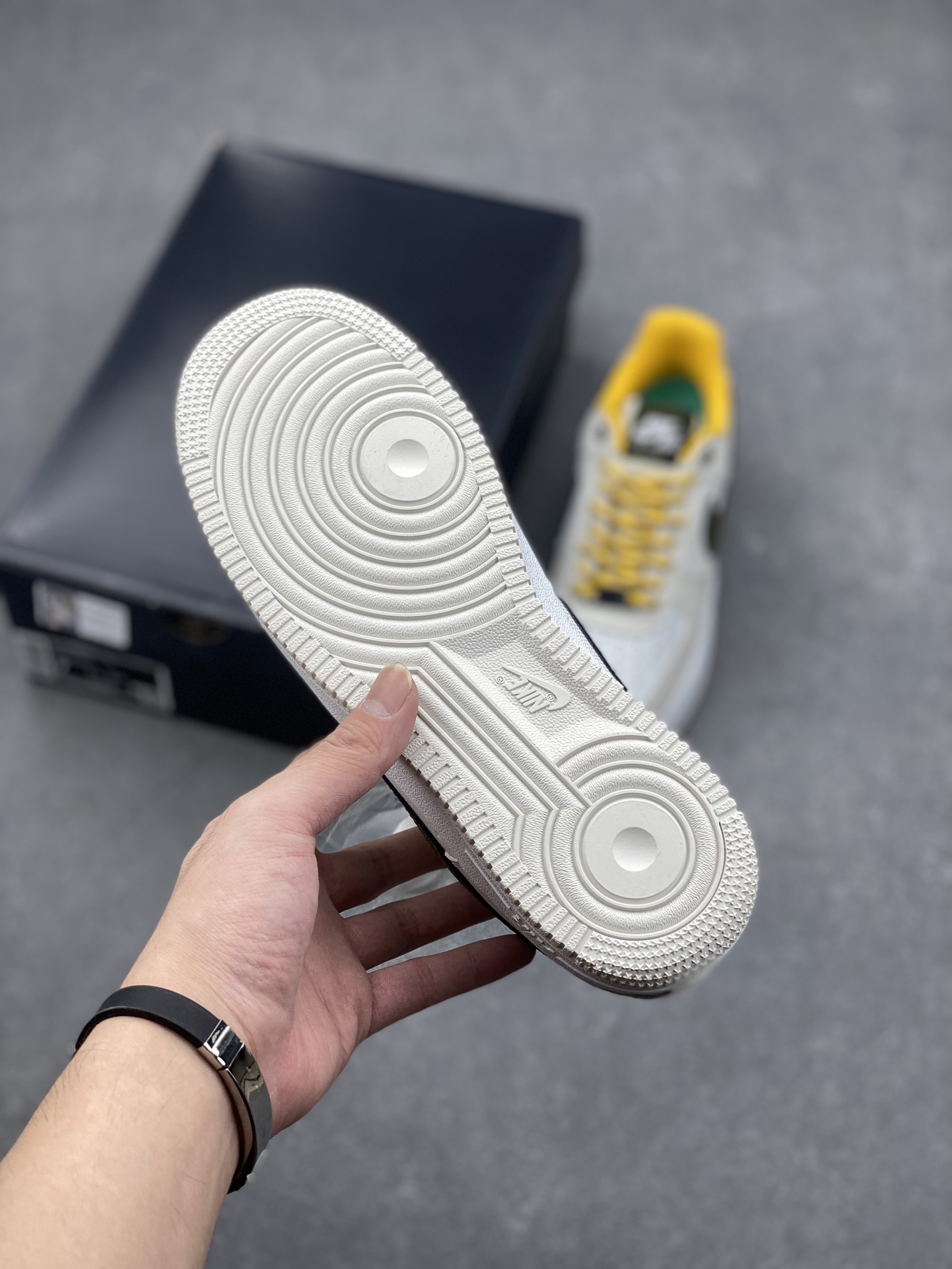 Nike Air Force 1 '07 Low Sneaker - Timeless Style & Comfort 7 i1727629693 4322 0