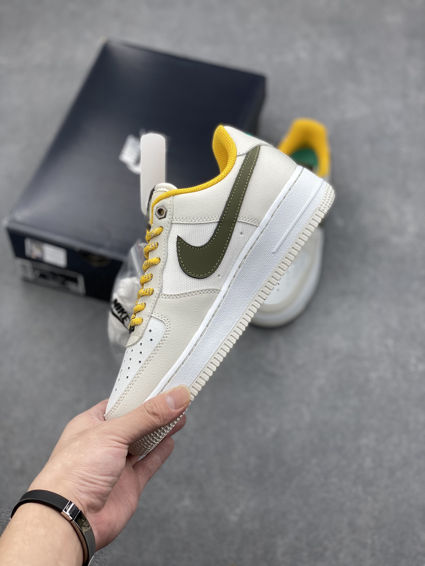 Nike Air Force 1 '07 Low Sneaker - Timeless Style & Comfort 4 i1727629693 5526 3
