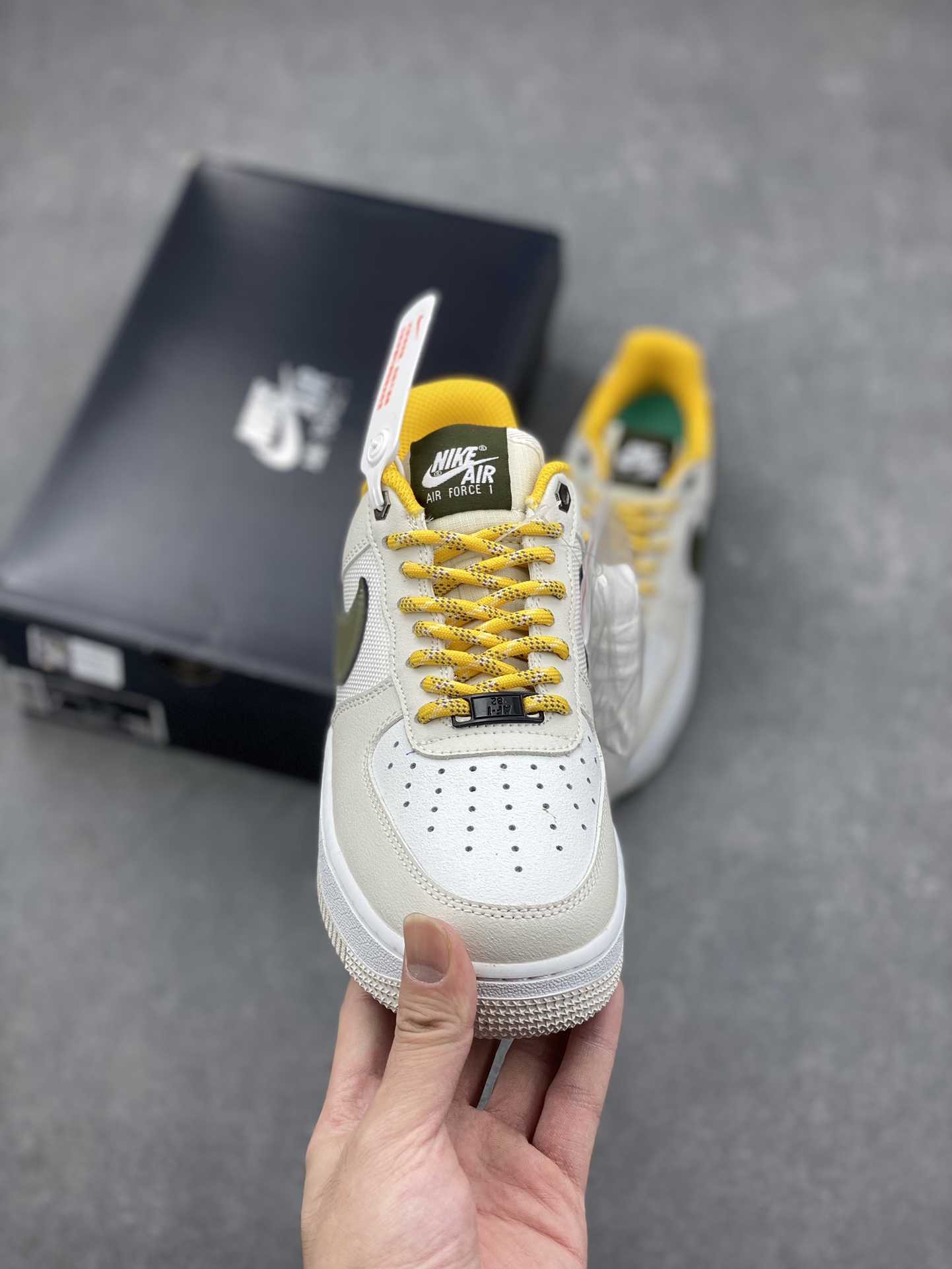 Nike Air Force 1 '07 Low Sneaker - Timeless Style & Comfort 3 i1727629693 6918 4