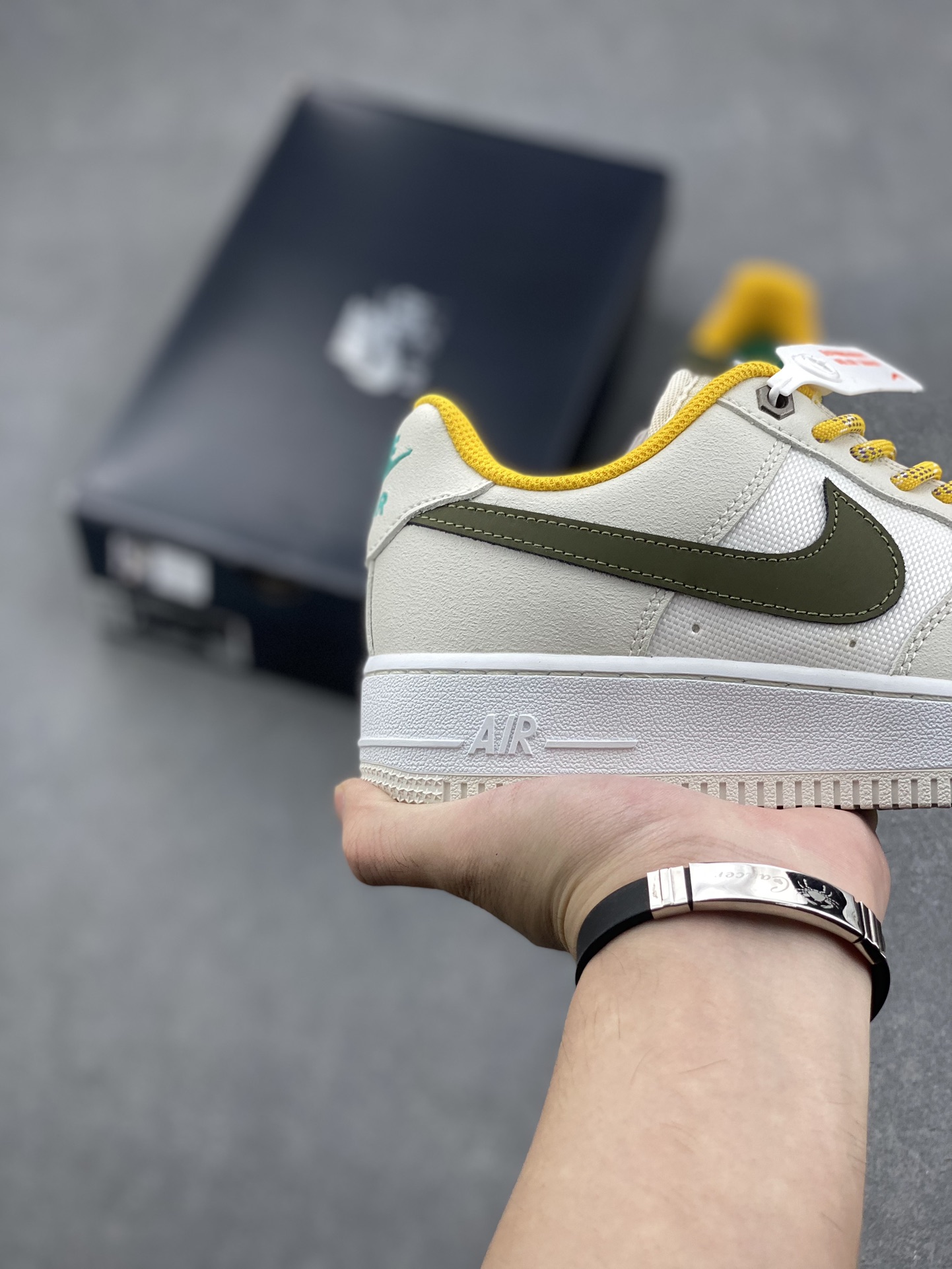 Nike Air Force 1 '07 Low Sneaker - Timeless Style & Comfort 6 i1727629693 7555 6