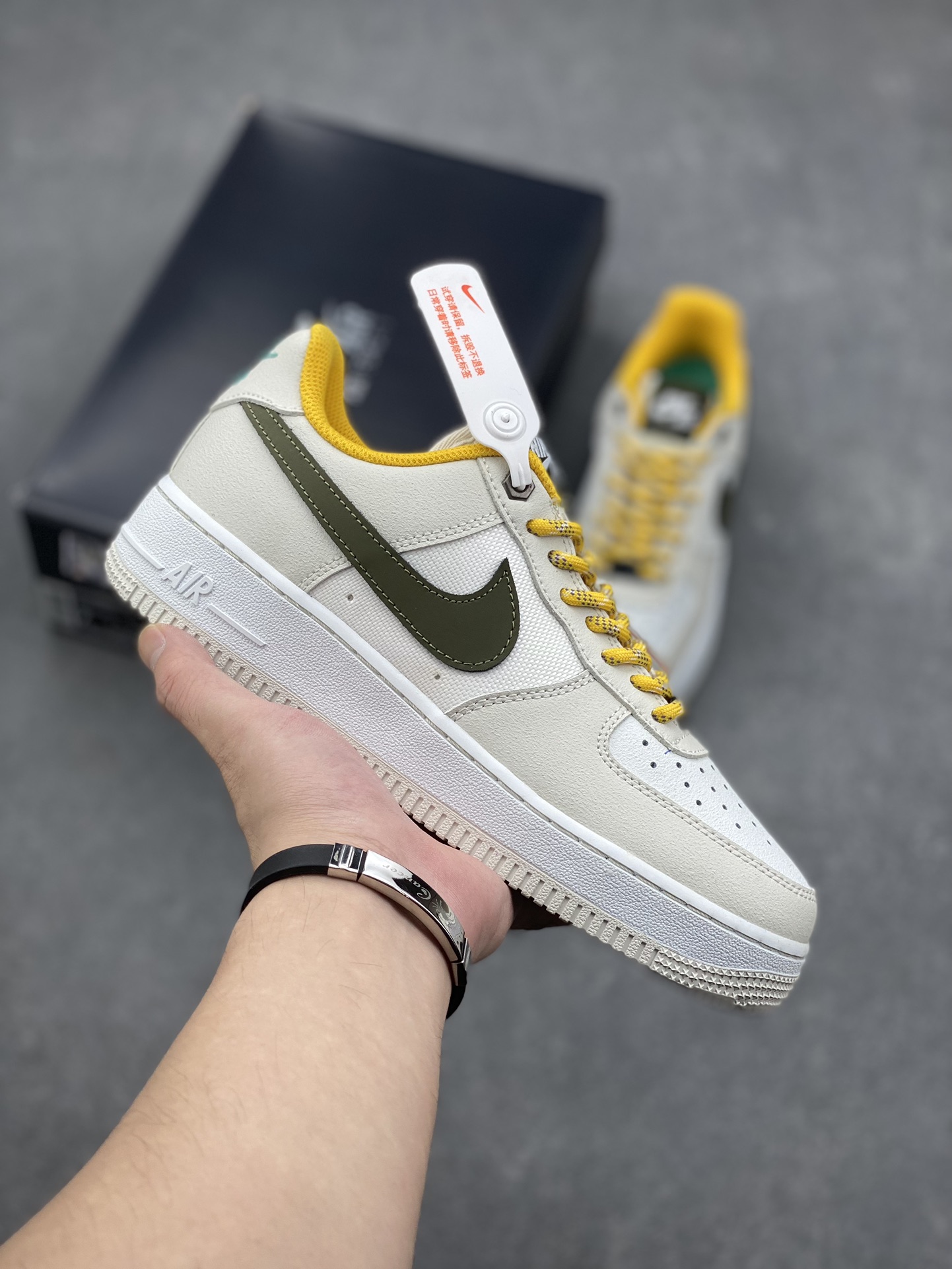 Nike Air Force 1 '07 Low Sneaker - Timeless Style & Comfort 2 i1727629693 8554 1