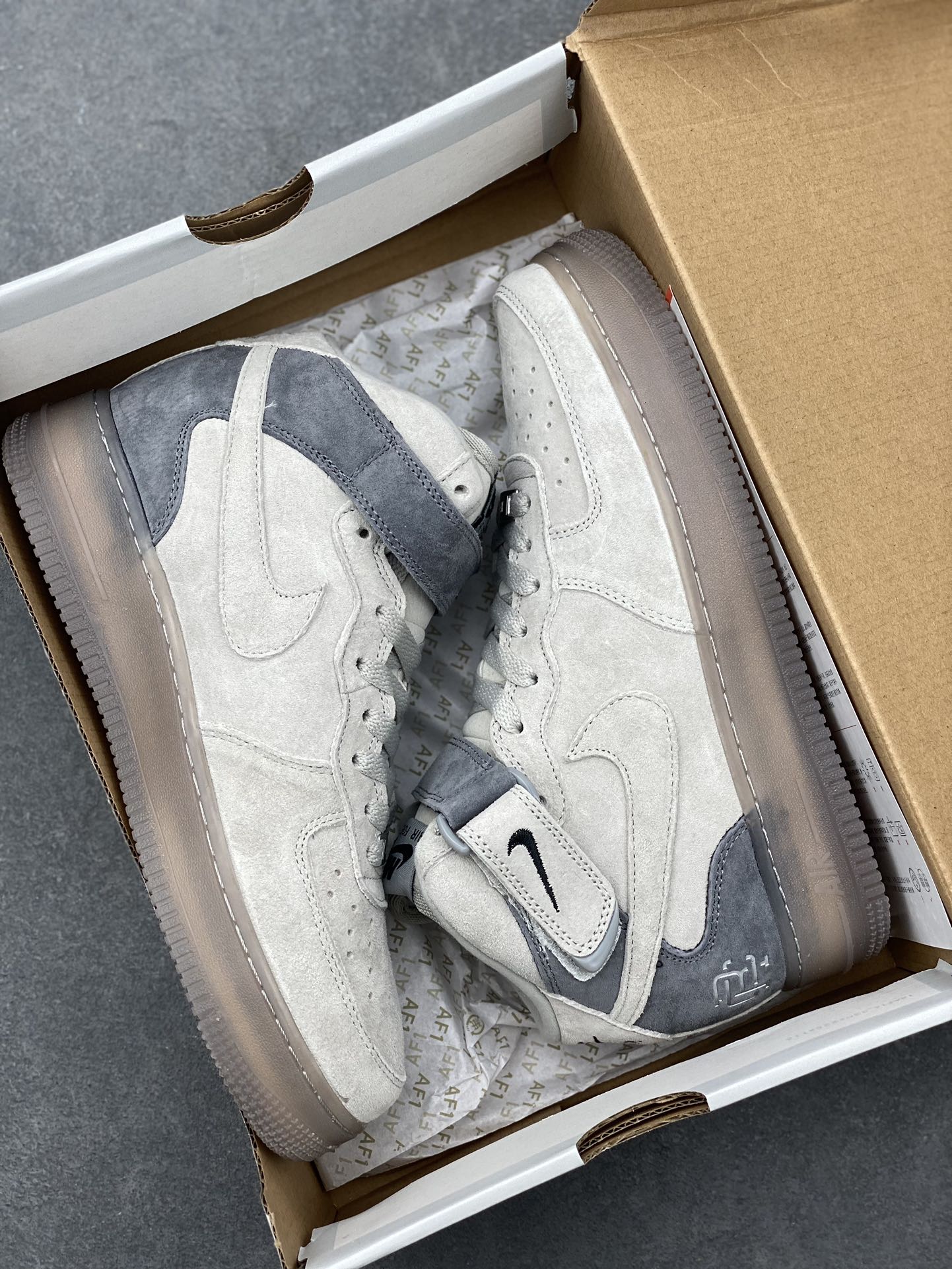 Nike Air Force 1 '07 Mid: Classic Style, Enhanced Comfort, and Durable Design 10 i1727629742 7788 7