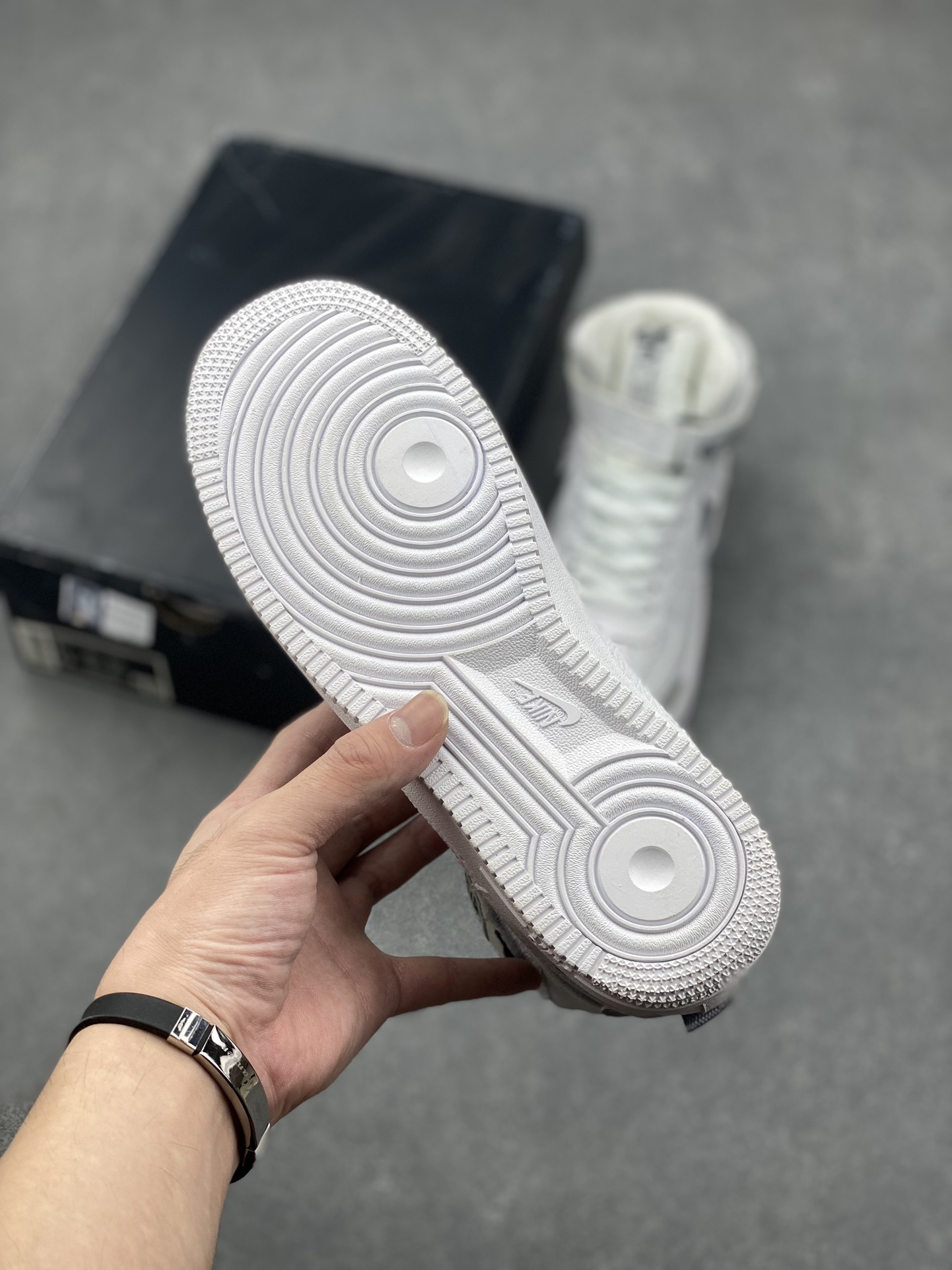 Nike Air Force 1 '07 High-Top Sneaker - Style & Comfort Combined 7 i1727629790 4775 1