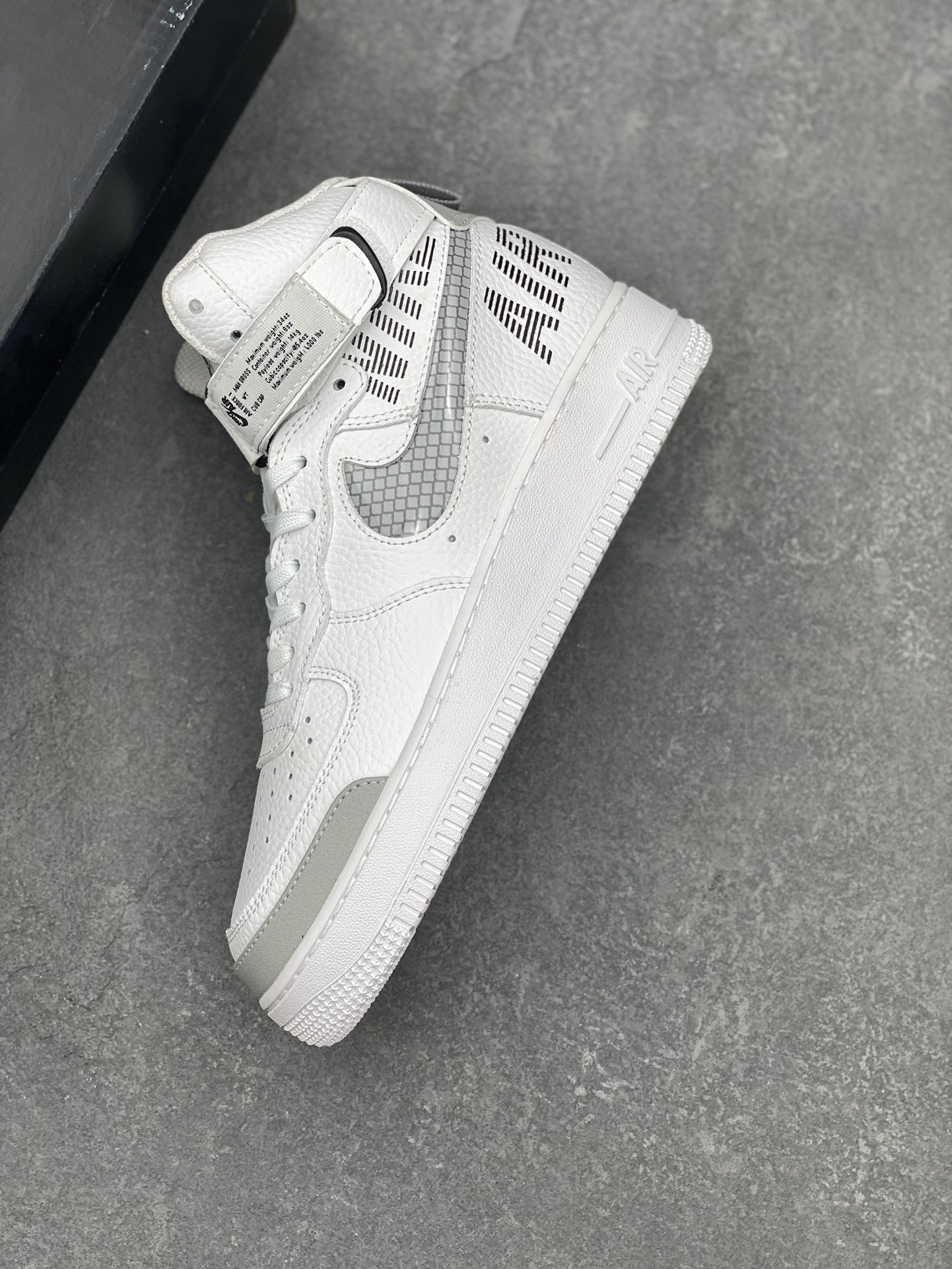 Nike Air Force 1 '07 High-Top Sneaker - Style & Comfort Combined 8 i1727629790 7007 3