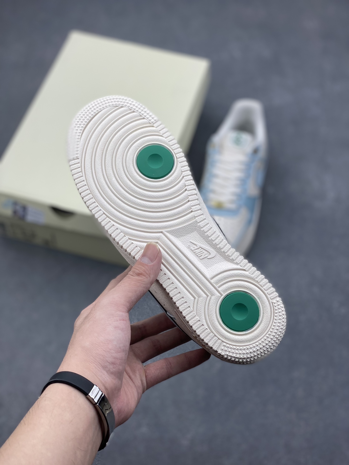 Nike Air Force 1 '07 Low Light Blue Sneakers DQ7582-101 7 i1727629873 3867 0