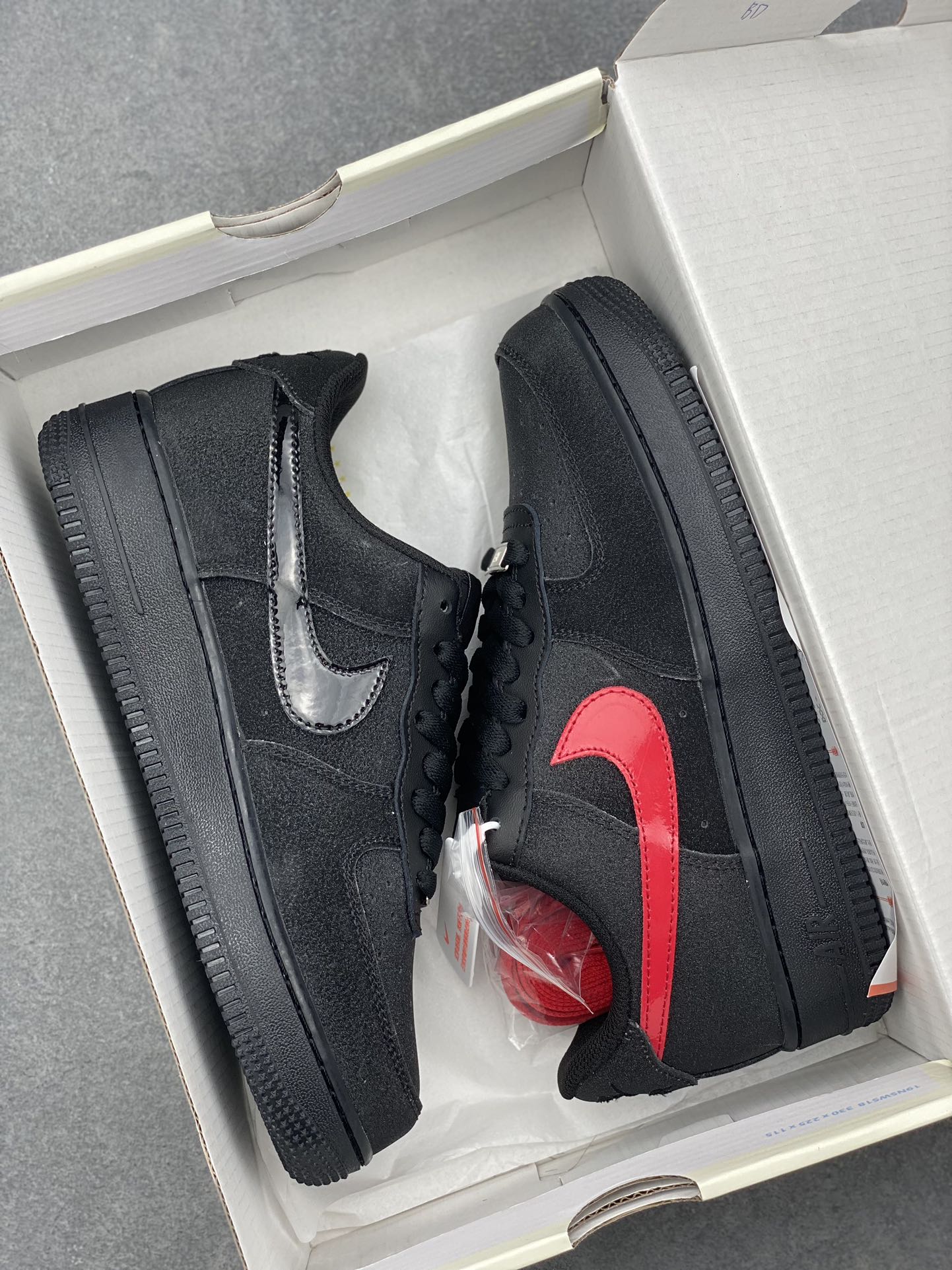 Nike Air Force 1 '07 Low Black Red Starry Sky Sneakers 10 i1727931797 4334 7