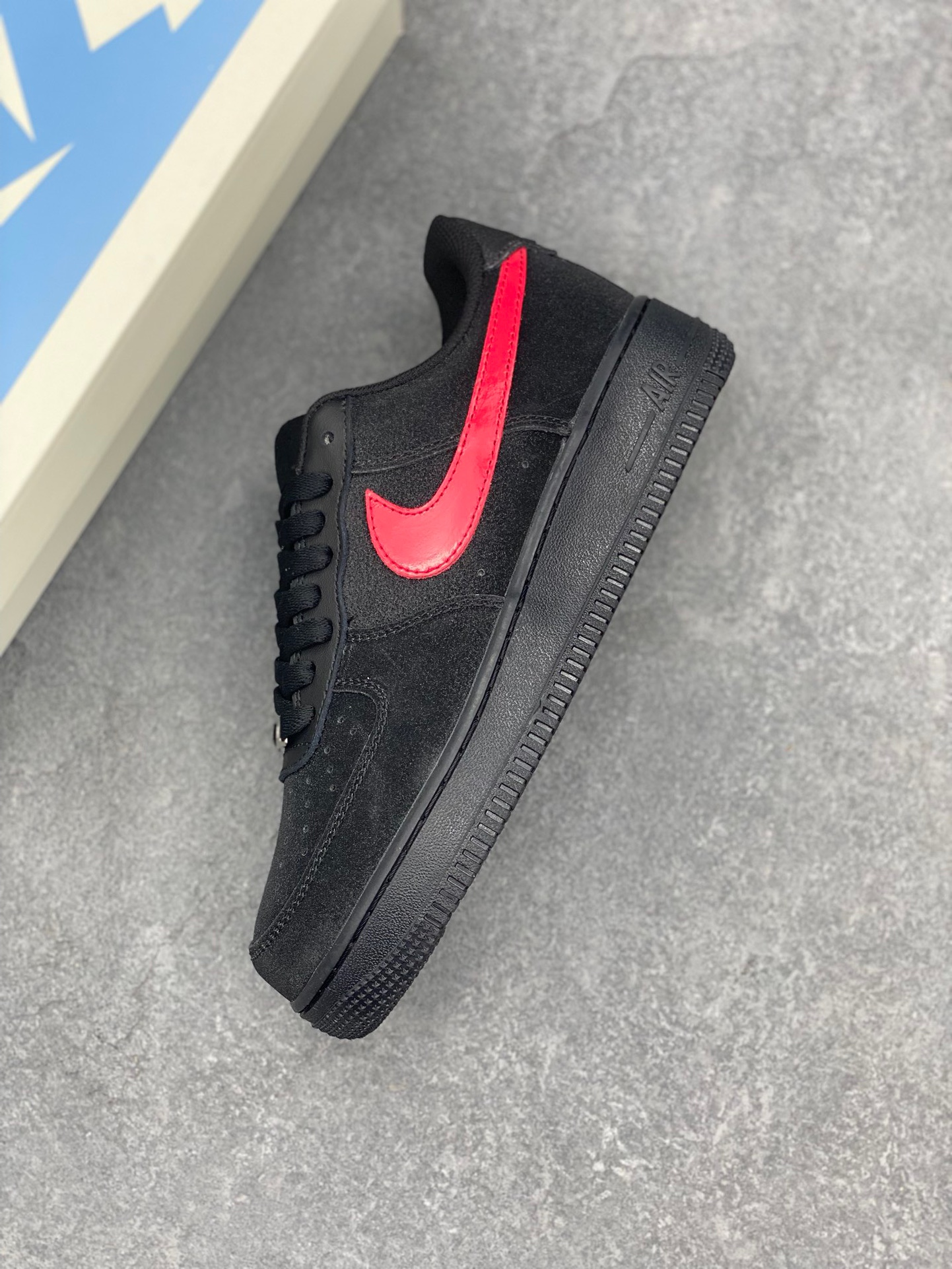 Nike Air Force 1 '07 Low Black Red Starry Sky Sneakers 8 i1727931843 6945 0