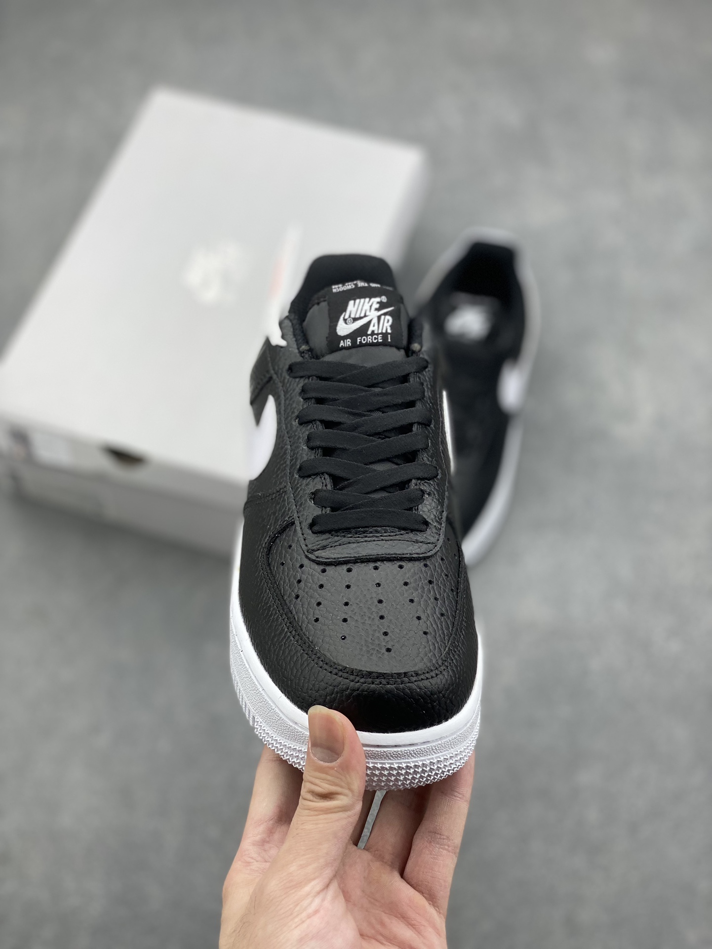 Nike Air Force 1 Low '07 Black/White Leather Casual Sneakers CT2302-002 3 i1727931938 2742 4