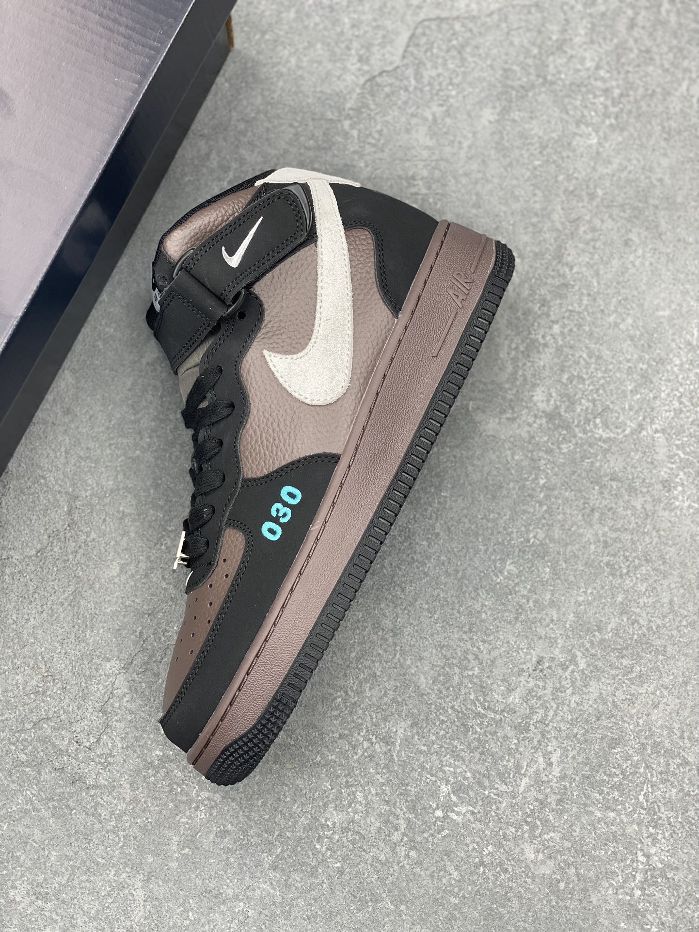 Nike Air Force 1 '07 Mid Casual Shoes - Versatile Comfort & Style DR0296-200 8 i1727993585 5306 2