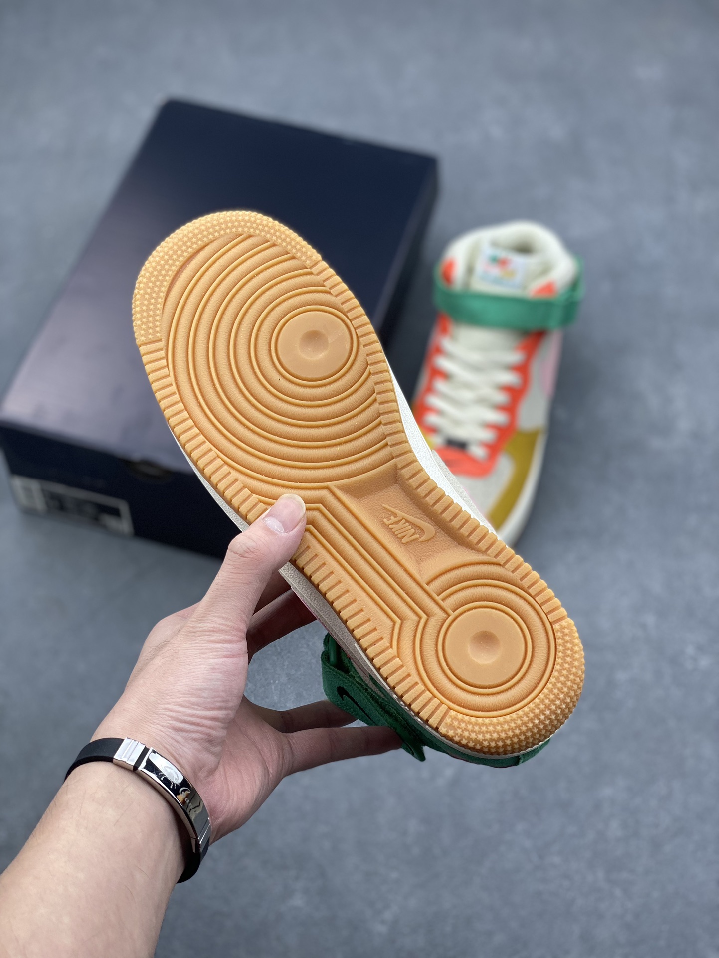 Nike Air Force 1 '07 Mid-Top Sneakers - Versatile, Comfortable, and Stylish 7 i1727993624 8925 3