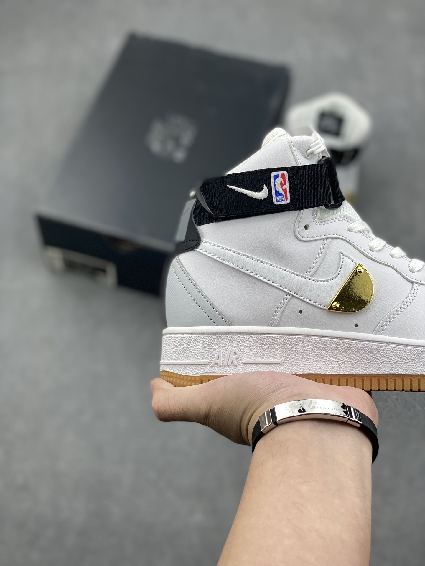 Nike Air Force 1 NBA White Mid-Top Sneakers,Honeycomb Cushion, Steel Stamp 6 i1727993867 5006 5