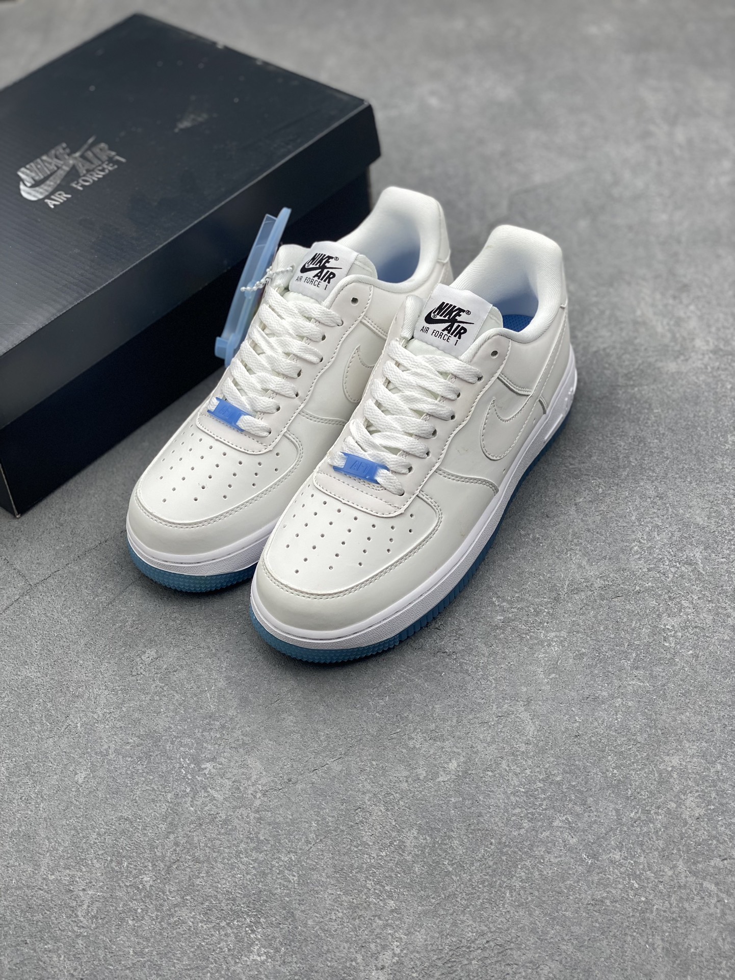 Nike Air Force 1 Low Heat Sensitive Color Changing Sneakers 9 i1727993925 7687 0