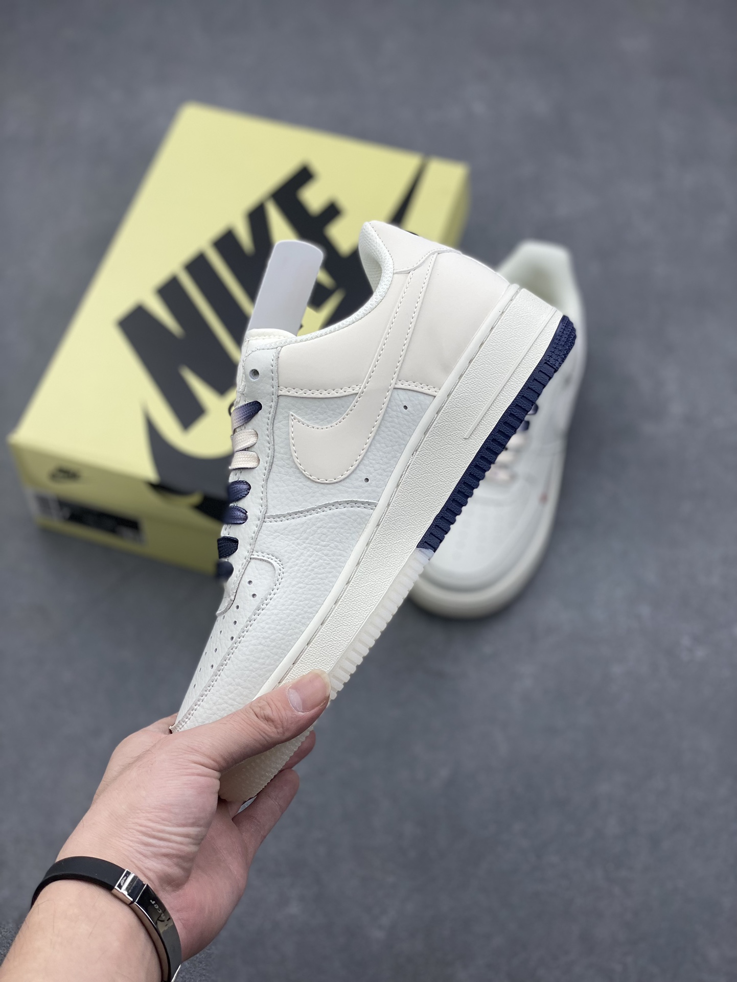 Nike Air Force 1 '07 Low Supreme White Blue Sneakers XZ6188-001 4 i1728072358 3610 8