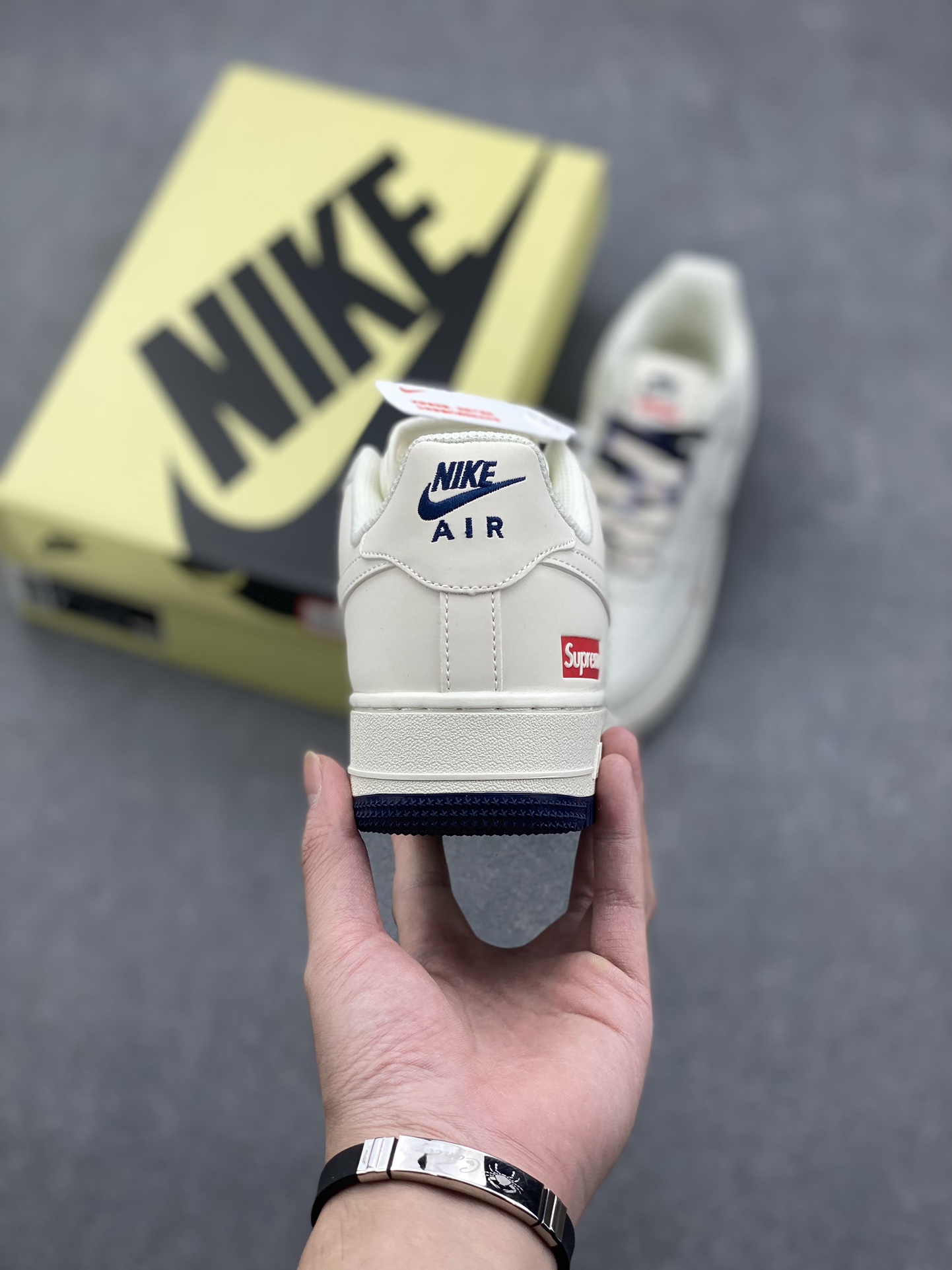Nike Air Force 1 '07 Low Supreme White Blue Sneakers XZ6188-001 5 i1728072358 5175 1