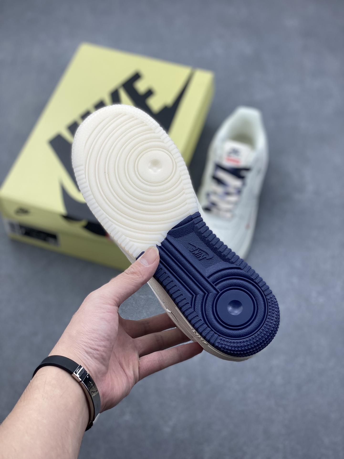 Nike Air Force 1 '07 Low Supreme White Blue Sneakers XZ6188-001 7 i1728072358 560 3