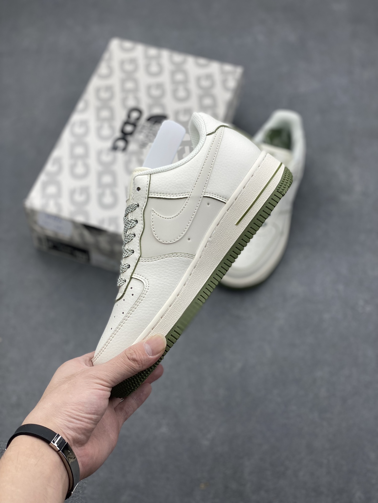 Nike Air Force 1 '07 Low Supreme The North Face Collab Sneakers 4 i1728072645 4016 3